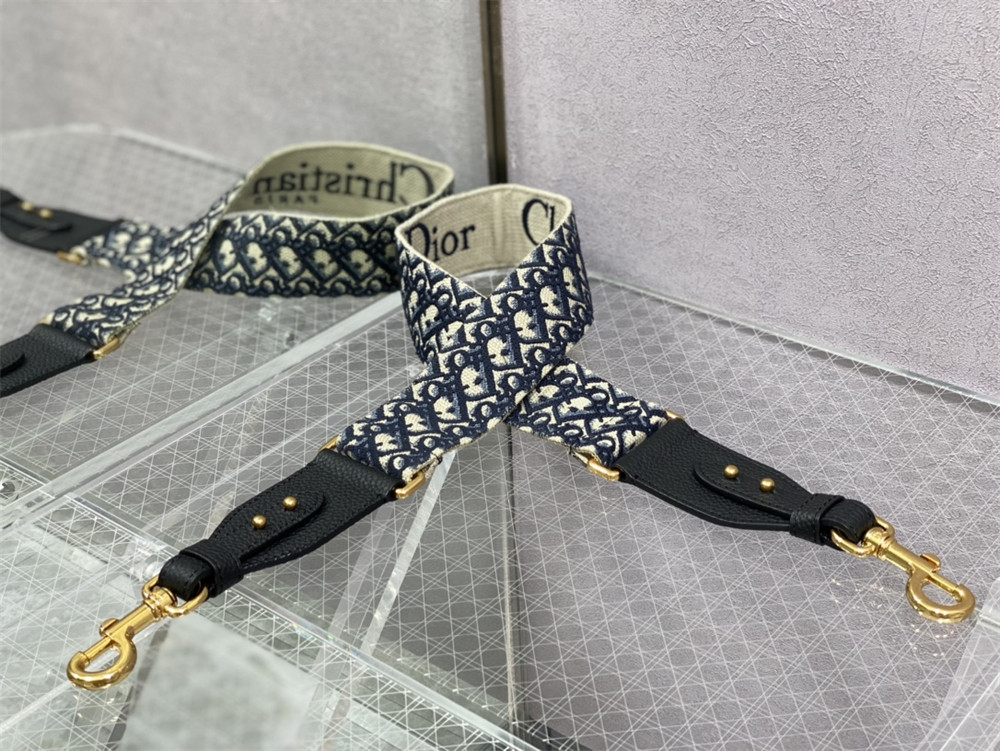 LARGE DIOR BOBBY BAG Black Grained Calfskin