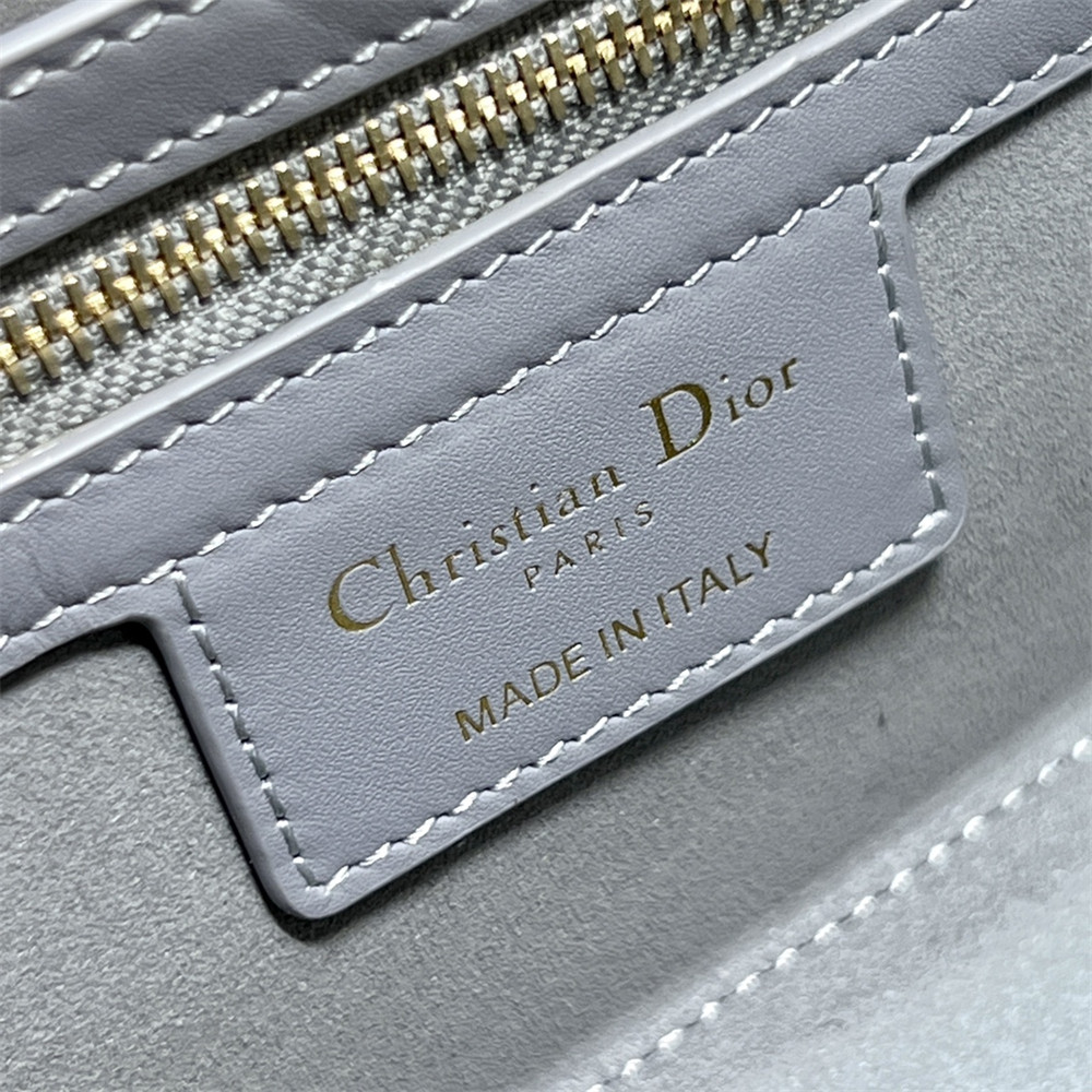 Dior 30 Montaigne Avenue Grey 22.5 x 12.5 x 6.5 cm
