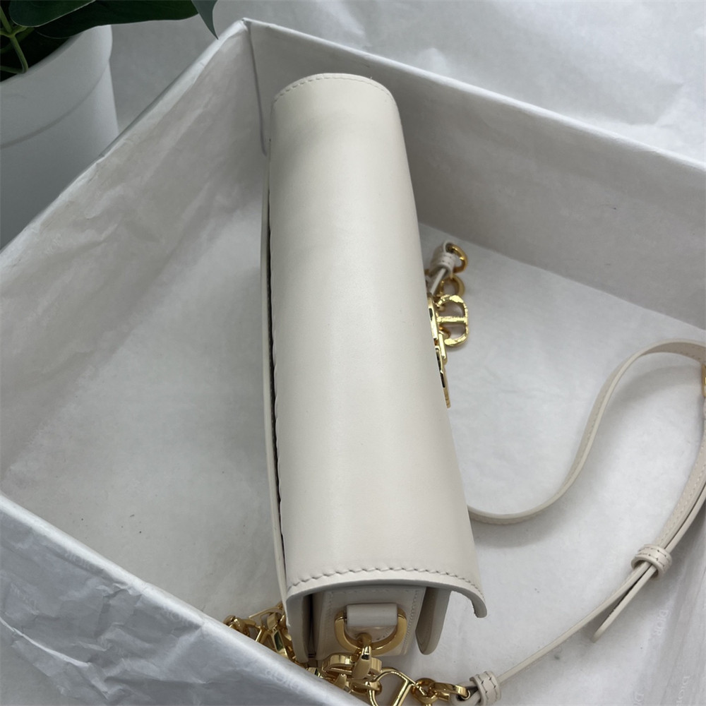 Dior 30 Montaigne Avenue White 22.5 x 12.5 x 6.5 cm