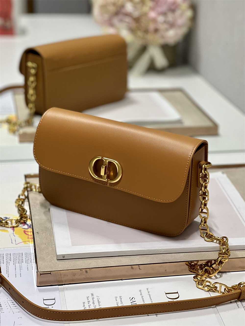 Dior 30 Montaigne Avenue Caramel 22.5 x 12.5 x 6.5 cm