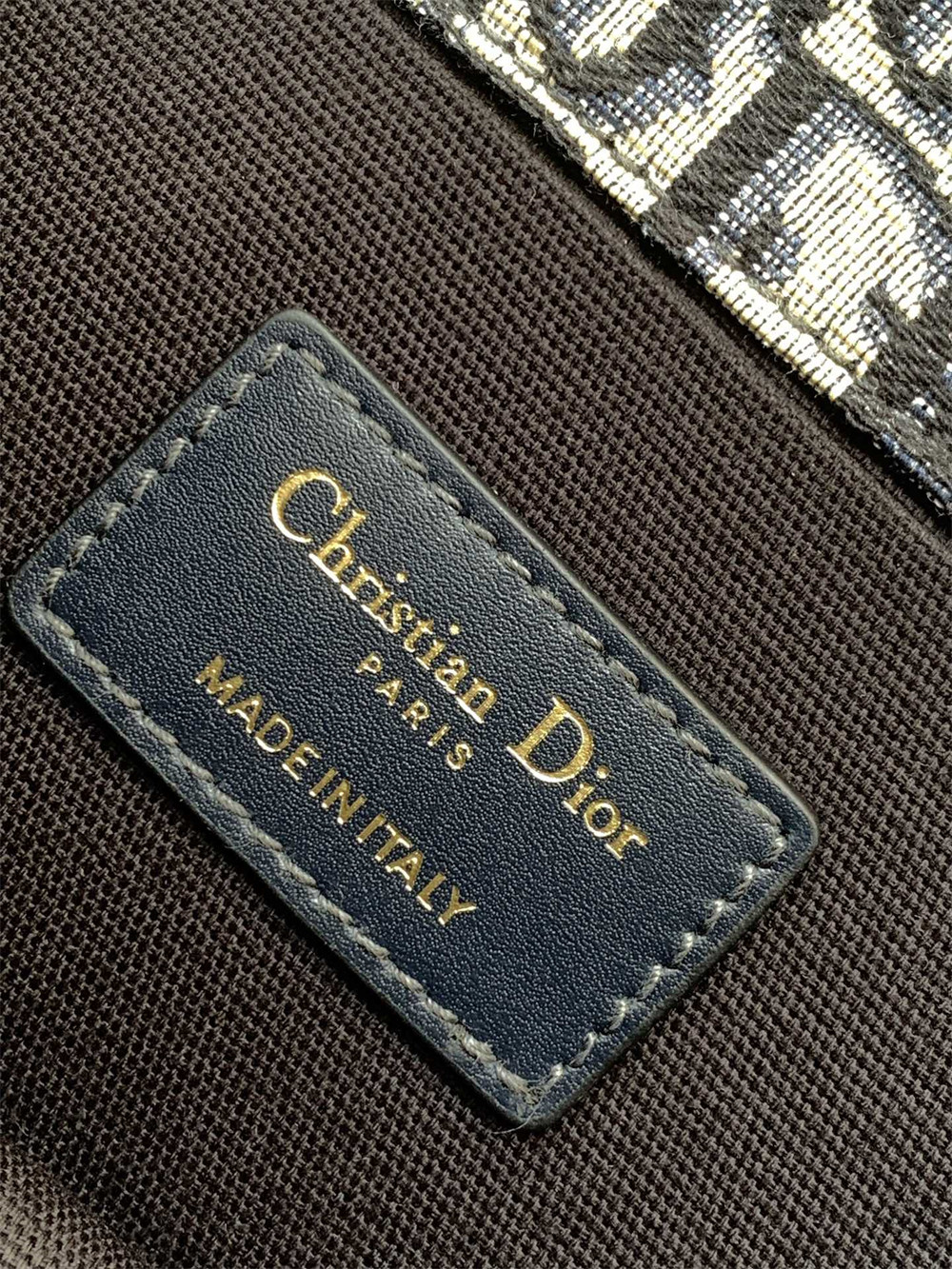 DIOR 30 MONTAIGNE EAST-WEST BAG WITH CHAIN Blue Dior Oblique Jacquard 21 x 12 x 6 cm / 8.5 x 4.5 x 2.5 inches