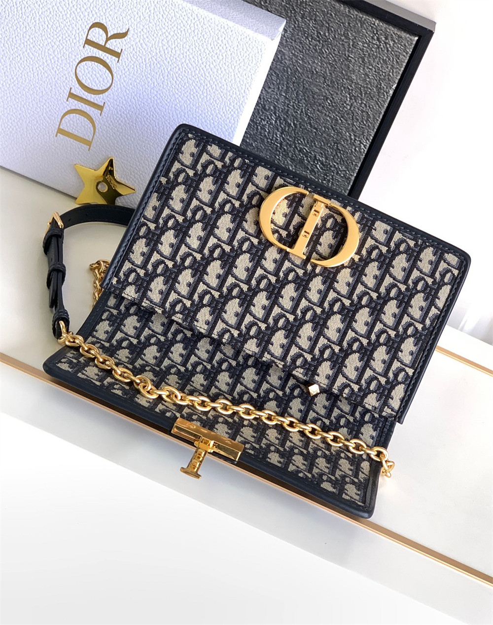 DIOR 30 MONTAIGNE EAST-WEST BAG WITH CHAIN Blue Dior Oblique Jacquard 25x16.5x8 cm