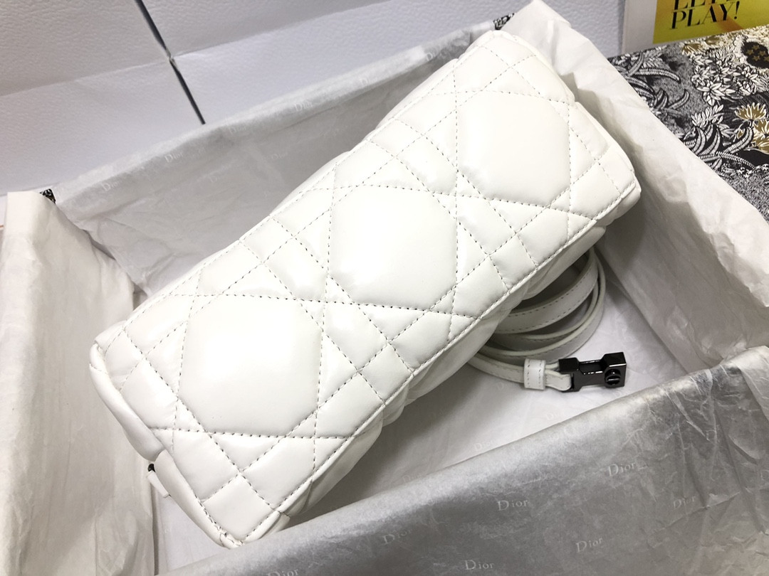 MEDIUM DIOR TRAVEL NOMAD POUCH