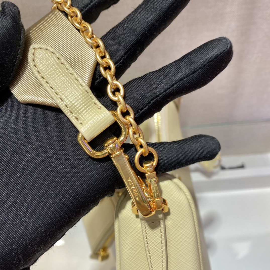 Prada Re-Edition 2005 Saffiano leather bag Yellow