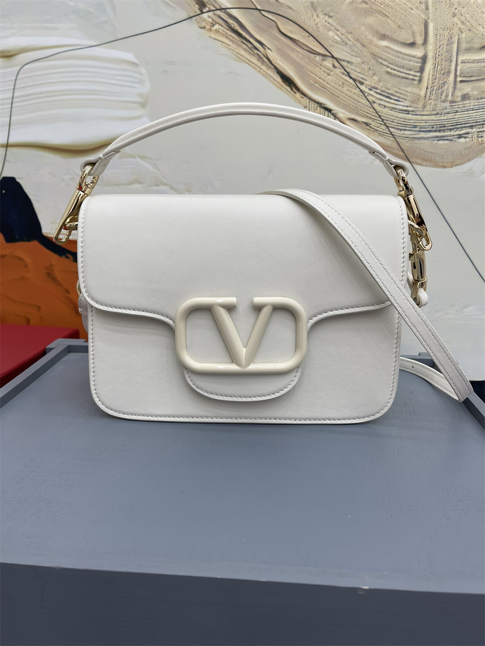 VALENTINO GARAVANI LOCÒ CALFSKIN SHOULDER Small BAG With white hardware 22 x 16 x 7 cm
