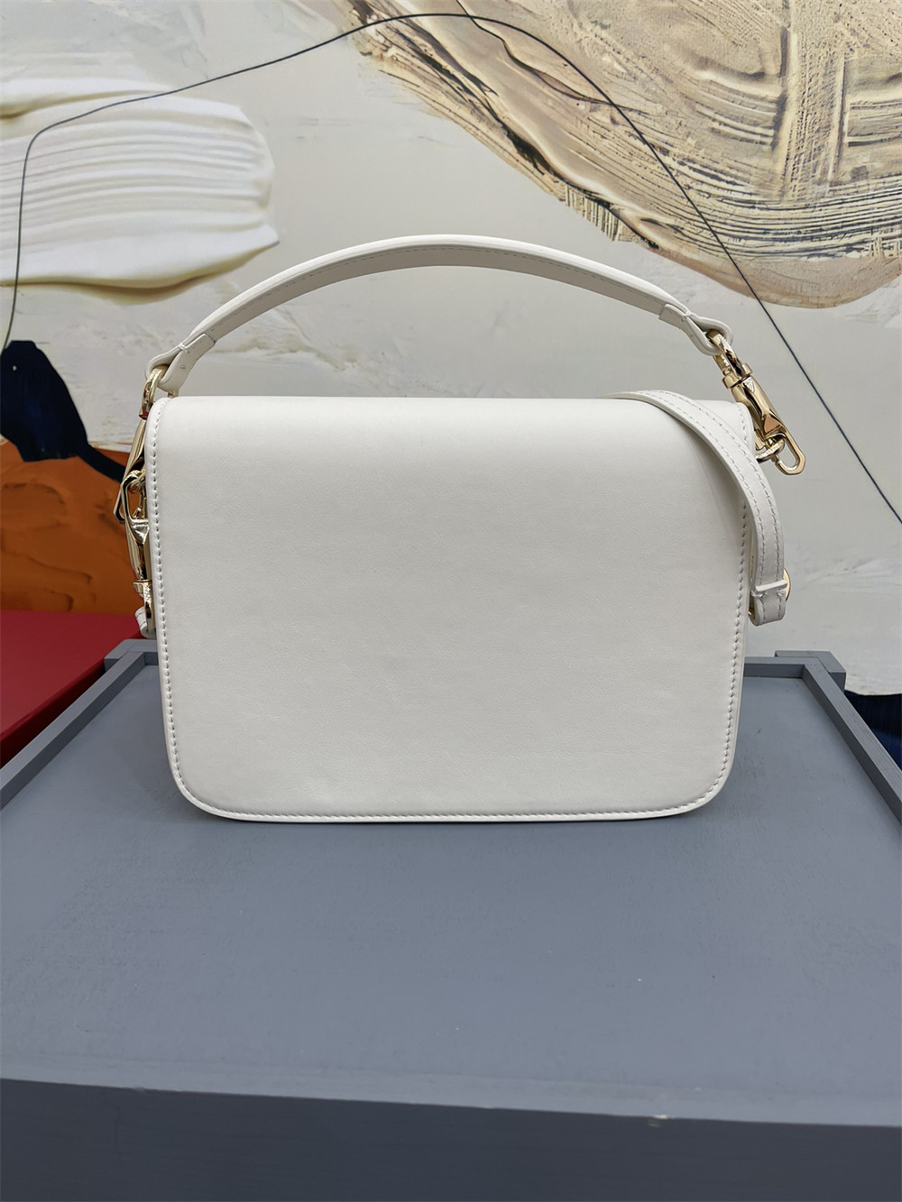 VALENTINO GARAVANI LOCÒ CALFSKIN SHOULDER Small BAG With white hardware 22 x 16 x 7 cm