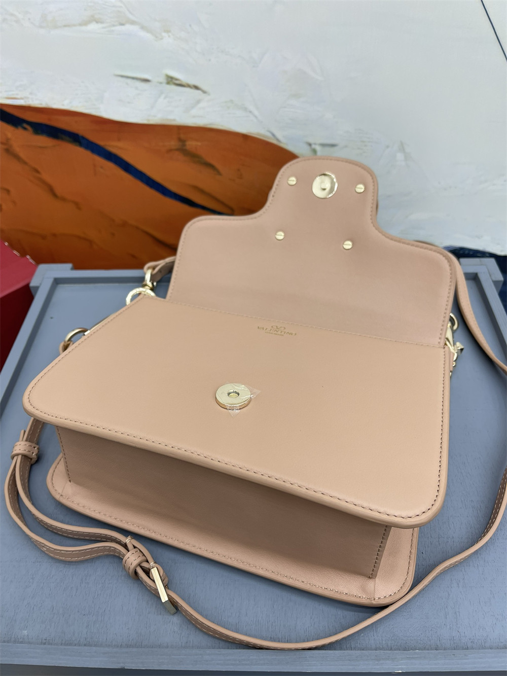 VALENTINO GARAVANI LOCÒ CALFSKIN SHOULDER SMALL BAG ROSE CANNELLE 22 x 16 x 7 cm