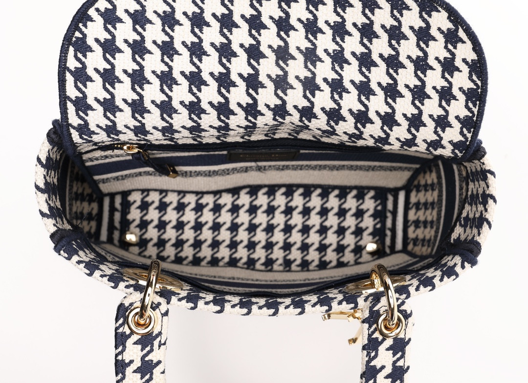 MEDIUM DIOR LADY D-LITE BAG 24 x 20 x 11 cm