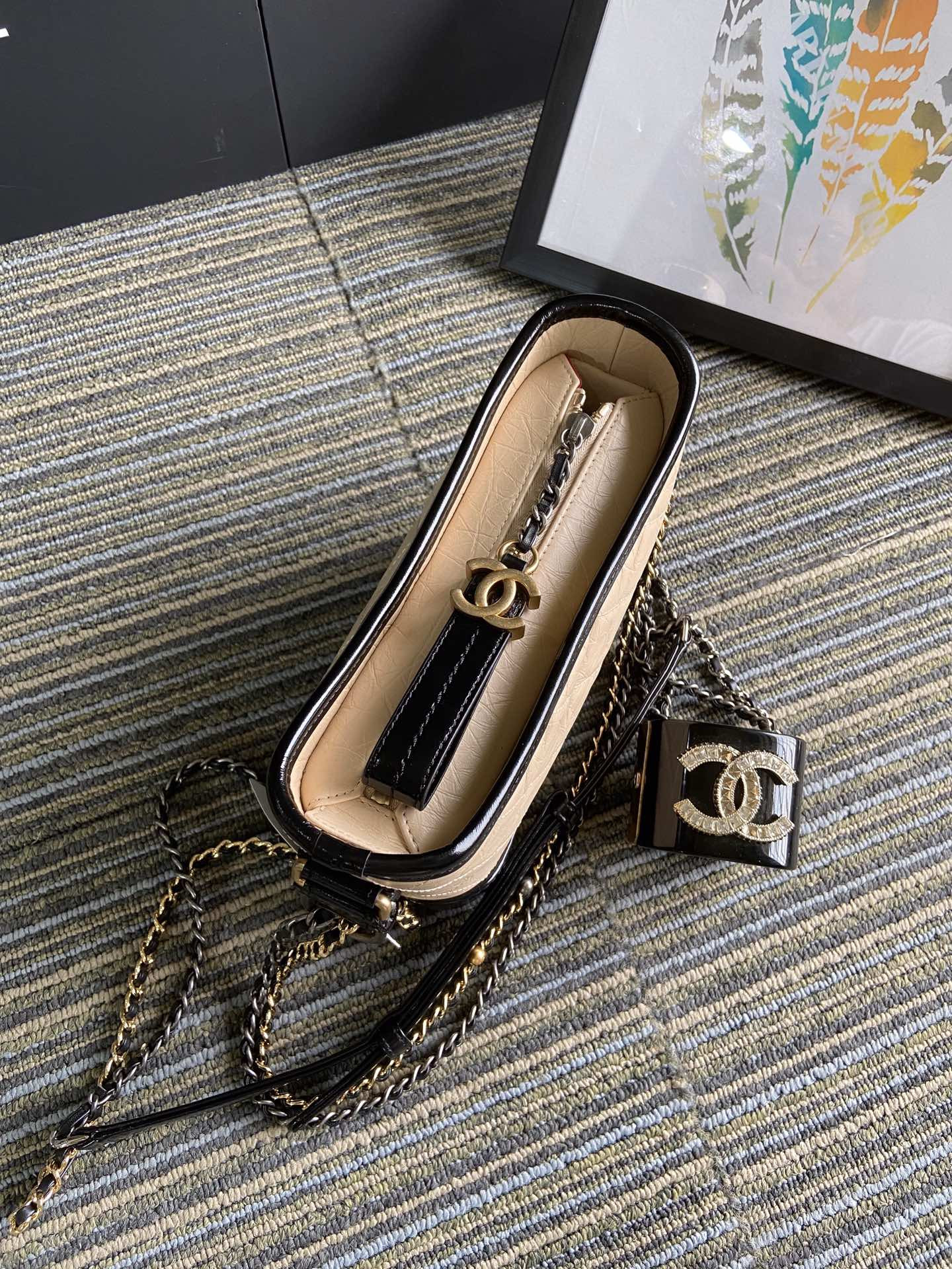 Chanel Gabrielle SMALL PINK with shoulder strap letters 20 x 15 x 8cm