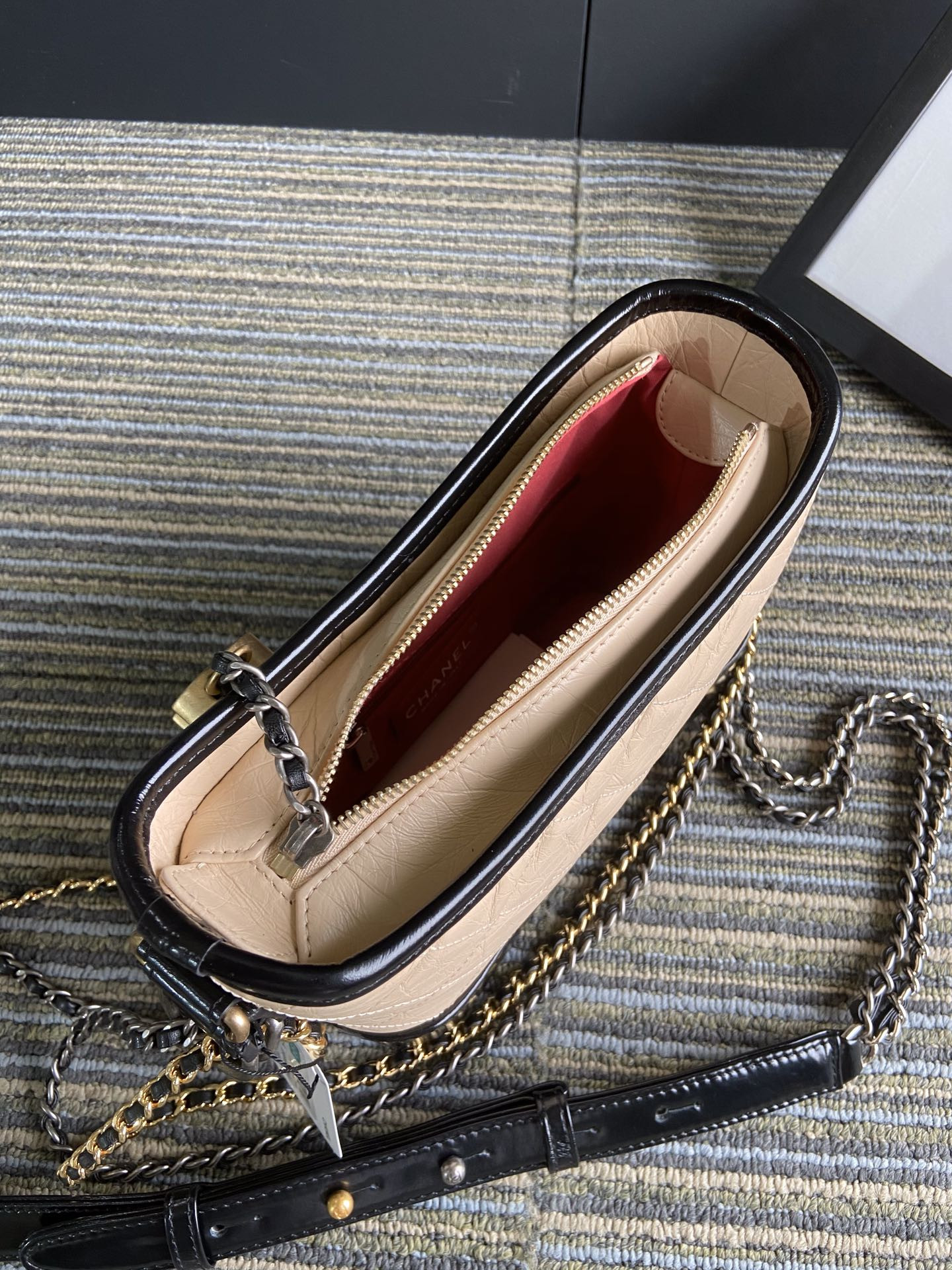 Chanel Gabrielle SMALL PINK with shoulder strap letters 20 x 15 x 8cm