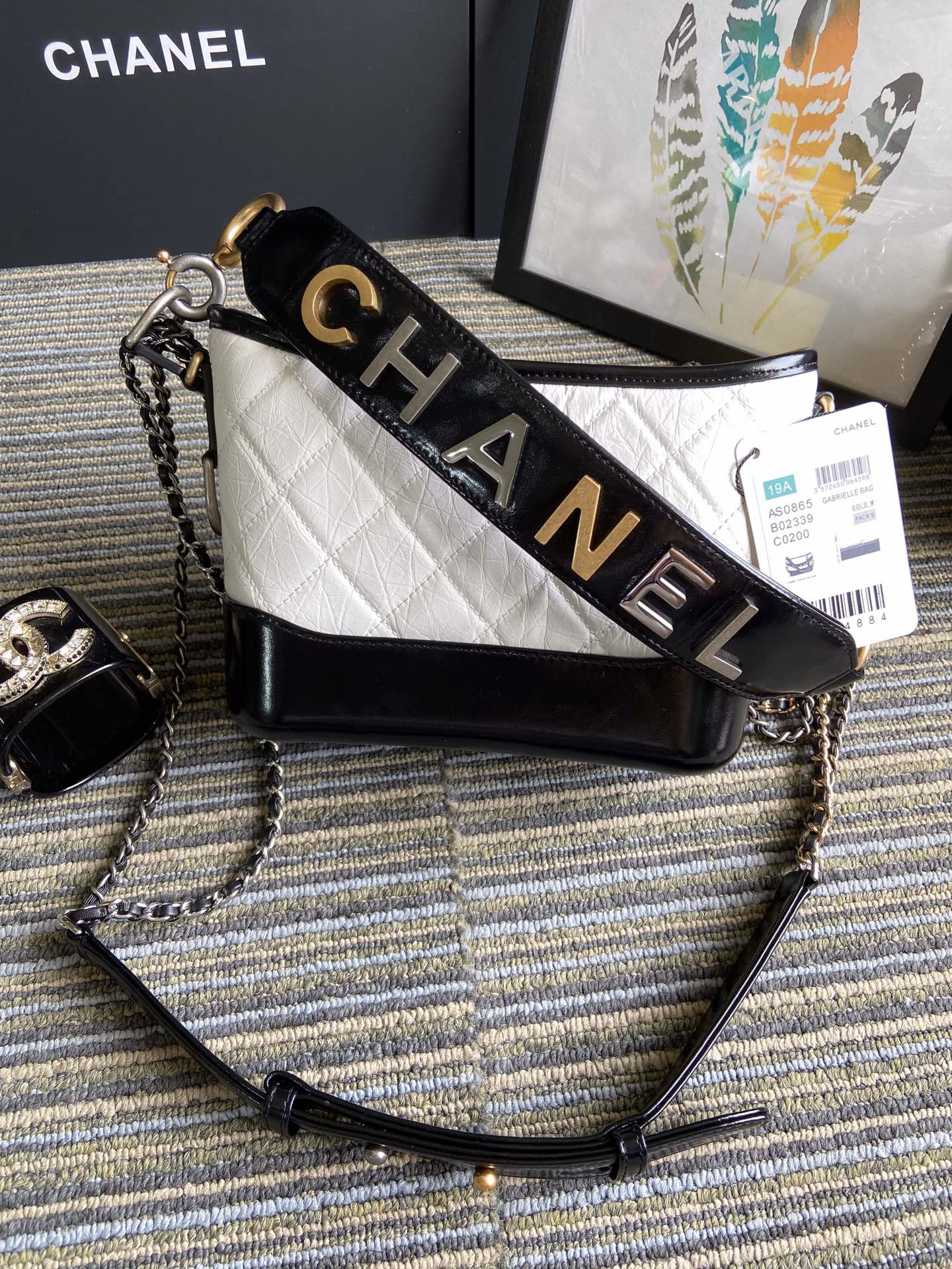 Chanel Gabrielle SMALL WHITE BLACK with shoulder strap letters 20 x 15 x 8cm