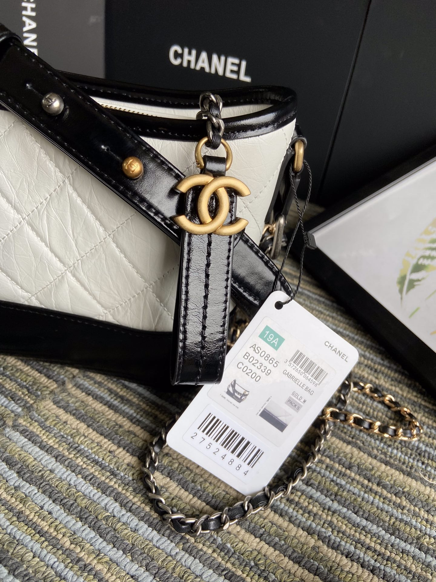 Chanel Gabrielle SMALL WHITE BLACK with shoulder strap letters 20 x 15 x 8cm
