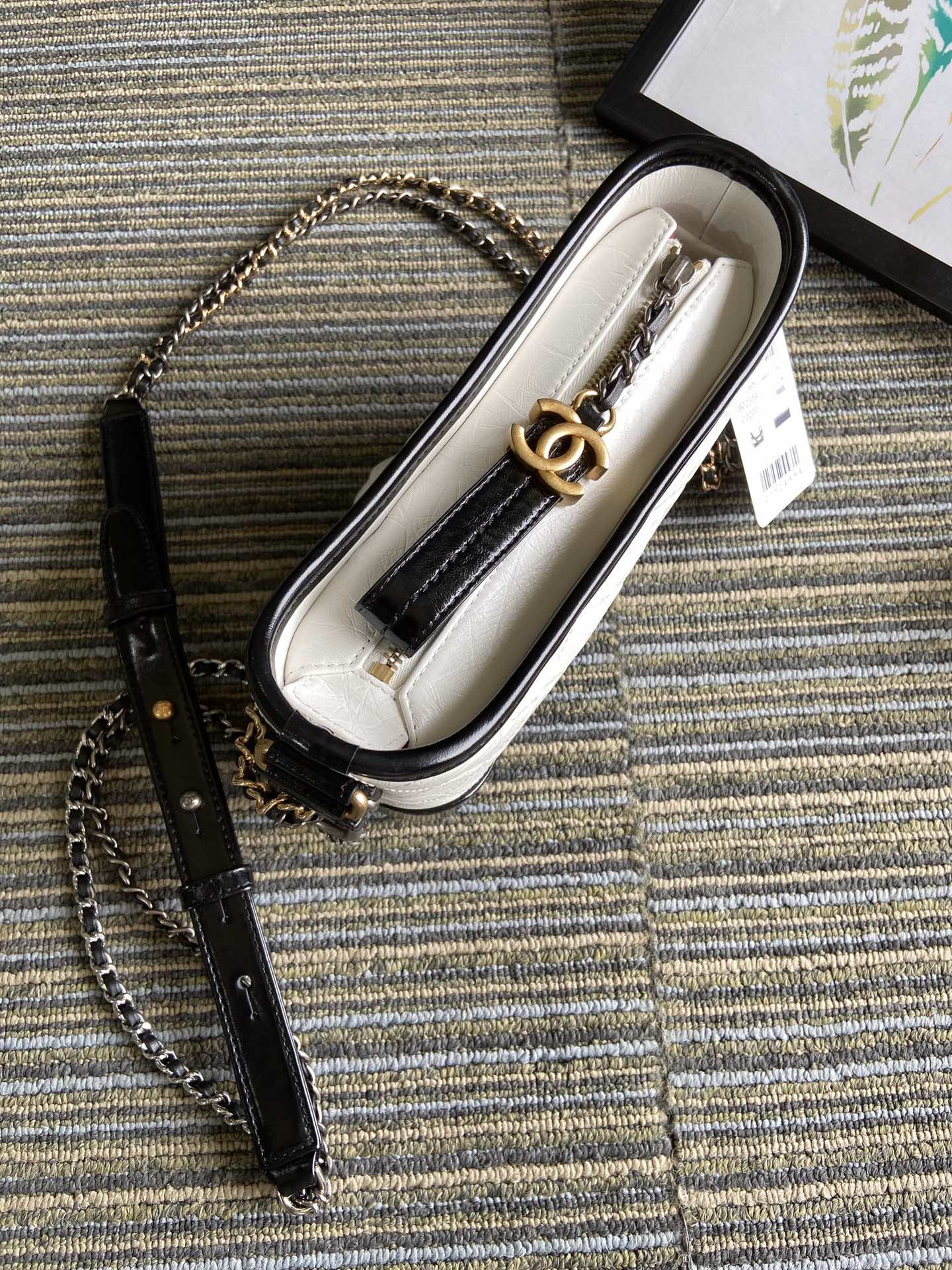 Chanel Gabrielle SMALL WHITE BLACK with shoulder strap letters 20 x 15 x 8cm