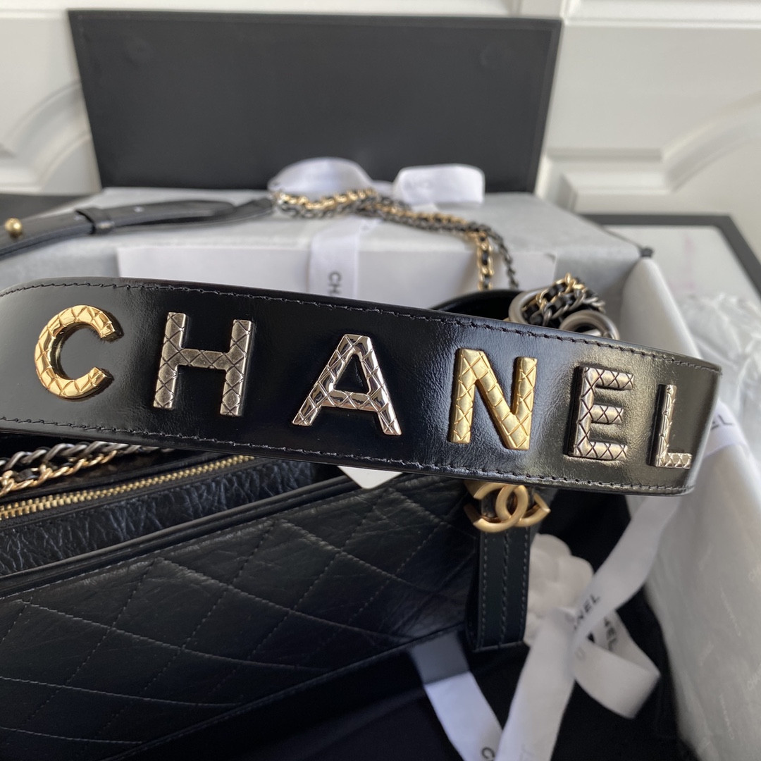 Chanel Gabrielle SMALL BLACK with shoulder strap letters 20 x 15 x 8cm