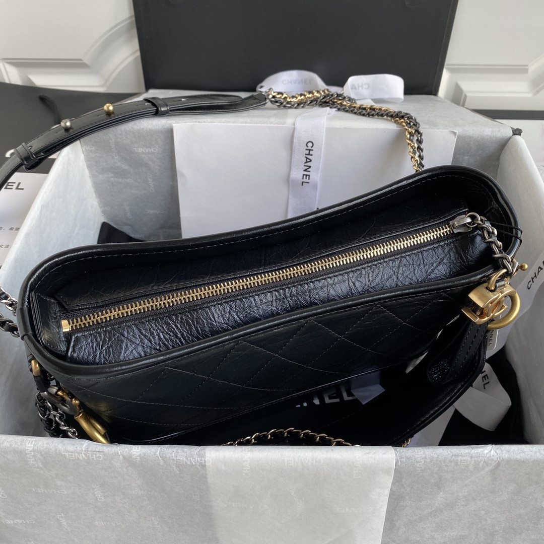 Chanel Gabrielle SMALL BLACK with shoulder strap letters 20 x 15 x 8cm