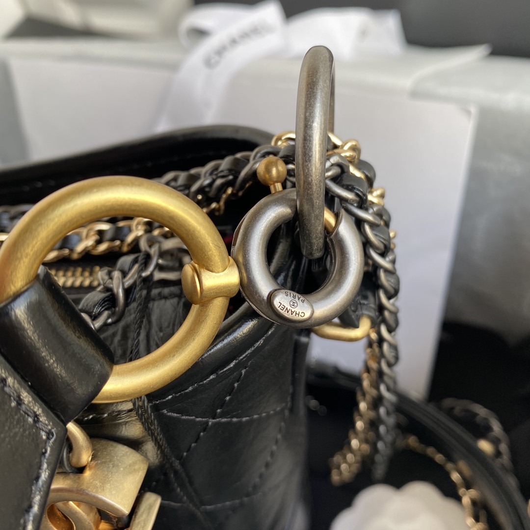 Chanel Gabrielle SMALL BLACK with shoulder strap letters 20 x 15 x 8cm