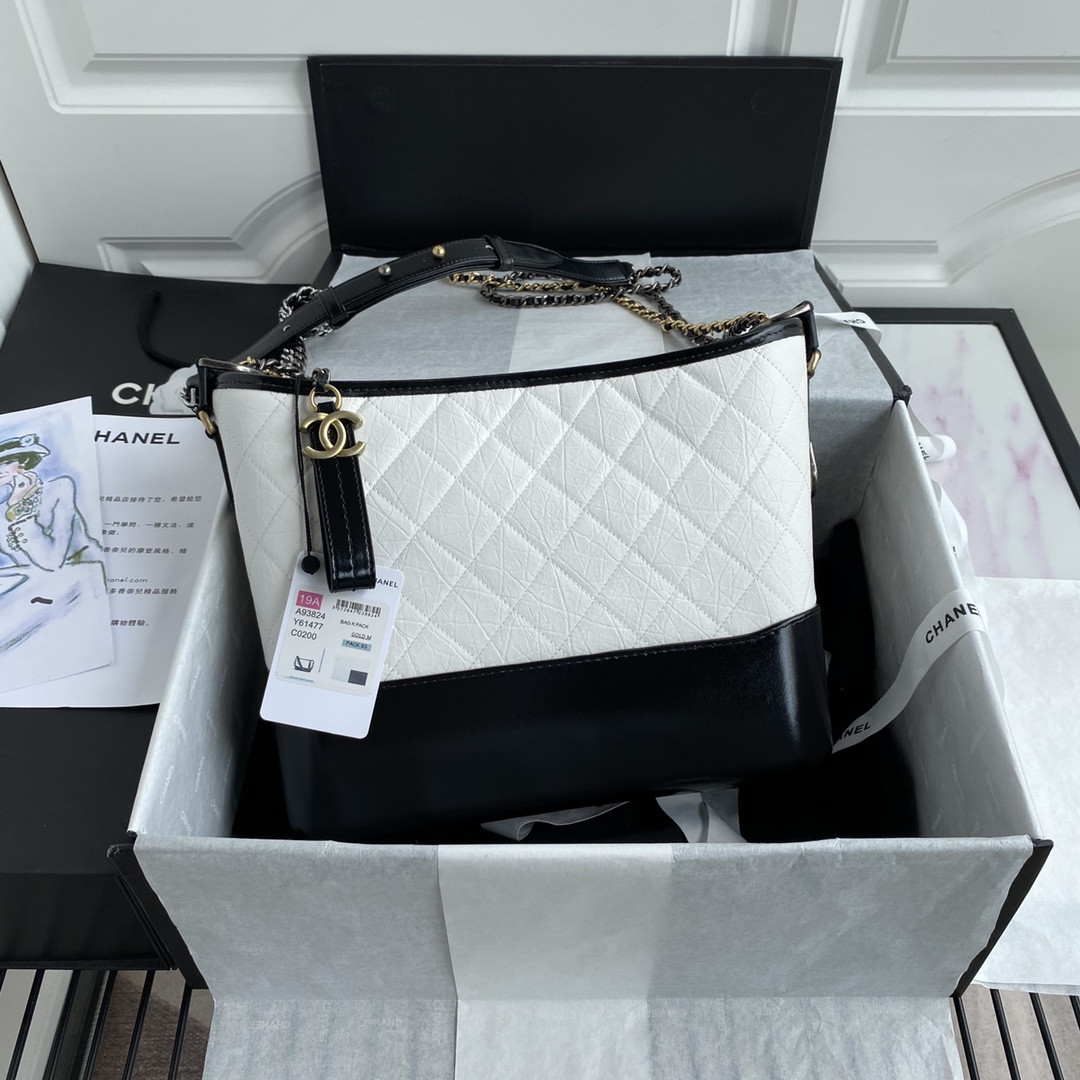 Chanel Gabrielle MEDIUM WHITE BLACK 21 x 28 x 10cm