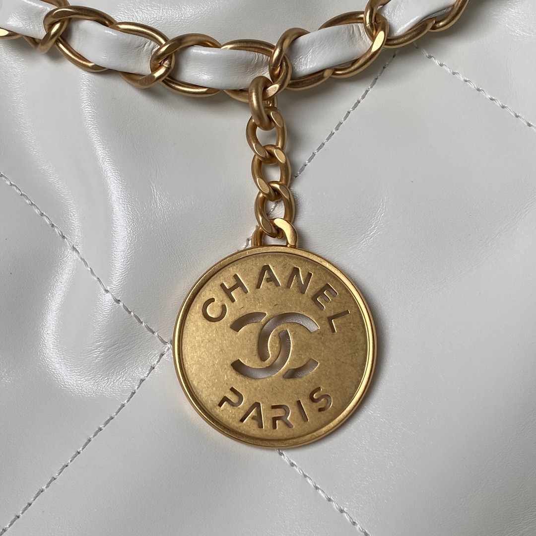 CHANEL 22 HANDBAG Shiny Calfskin white 30×45×8cm