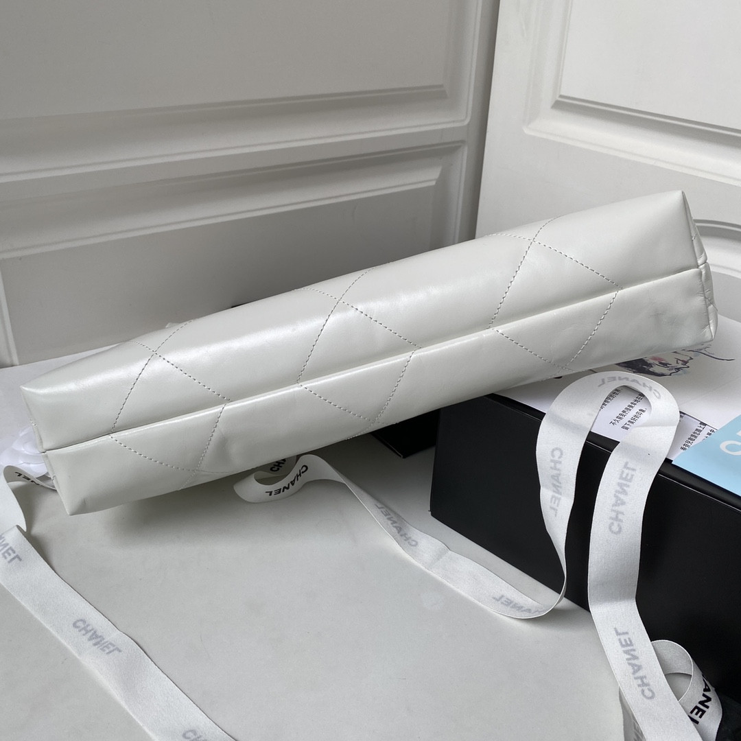 CHANEL 22 HANDBAG Shiny Calfskin white 30×45×8cm