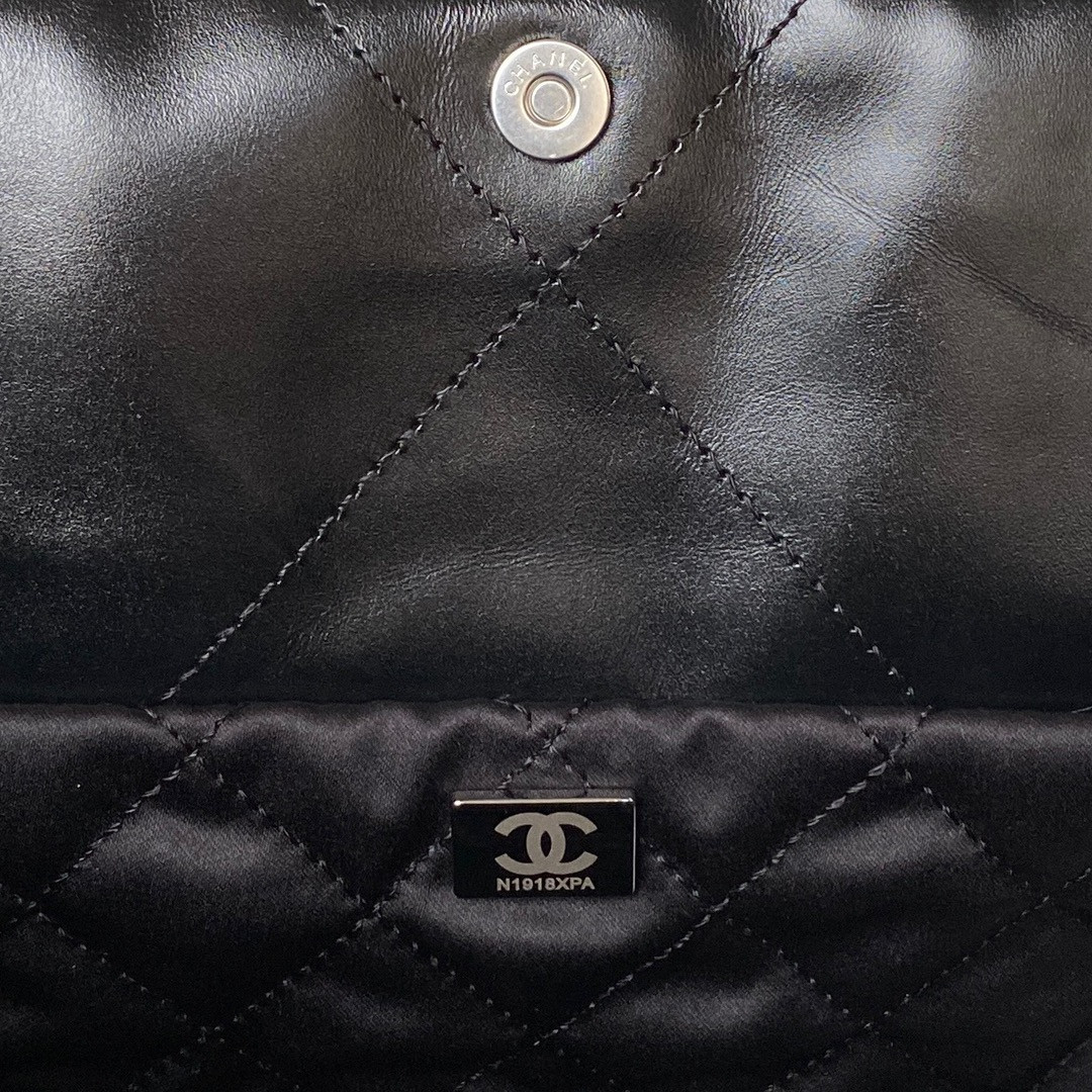 CHANEL 22 HANDBAG Shiny Calfskin 30×45×8cm