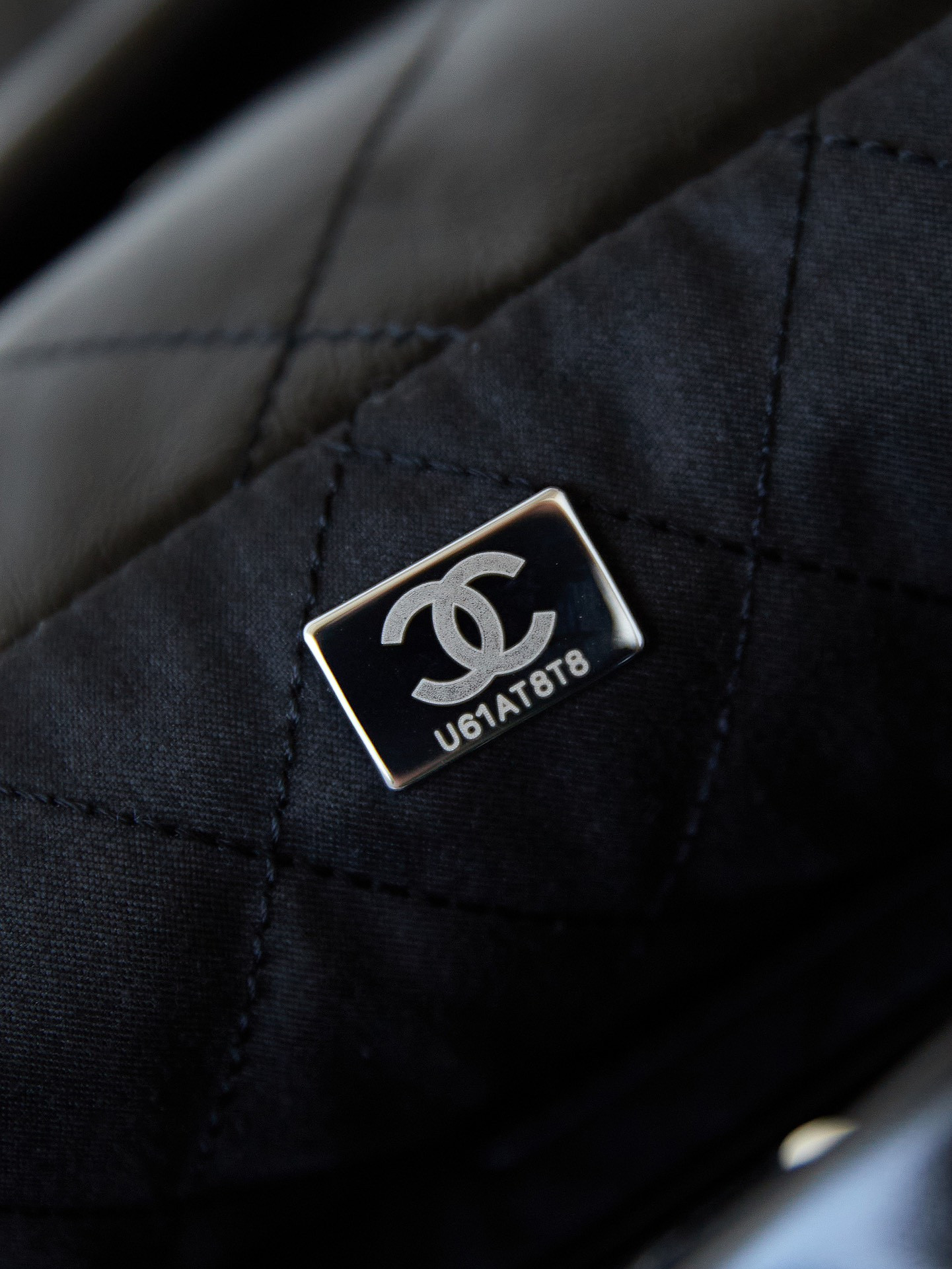 CHANEL 22 HANDBAG Shiny Calfskin ALL Black 15.2×16.4×3.1 in