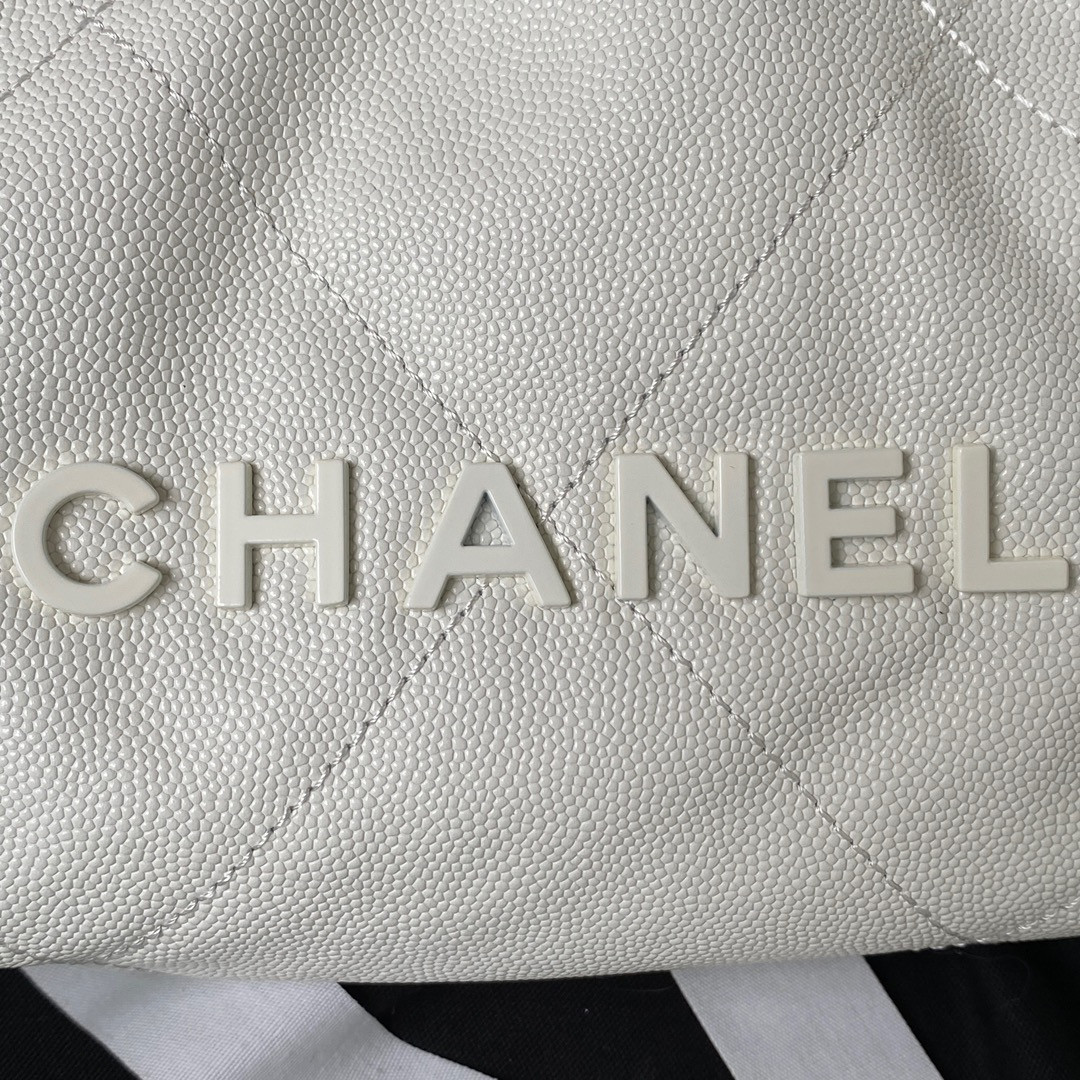 CHANEL 22 MINI HANDBAG GRAINED LEATHER WHITE 7.8 × 7.4 × 2.3 in