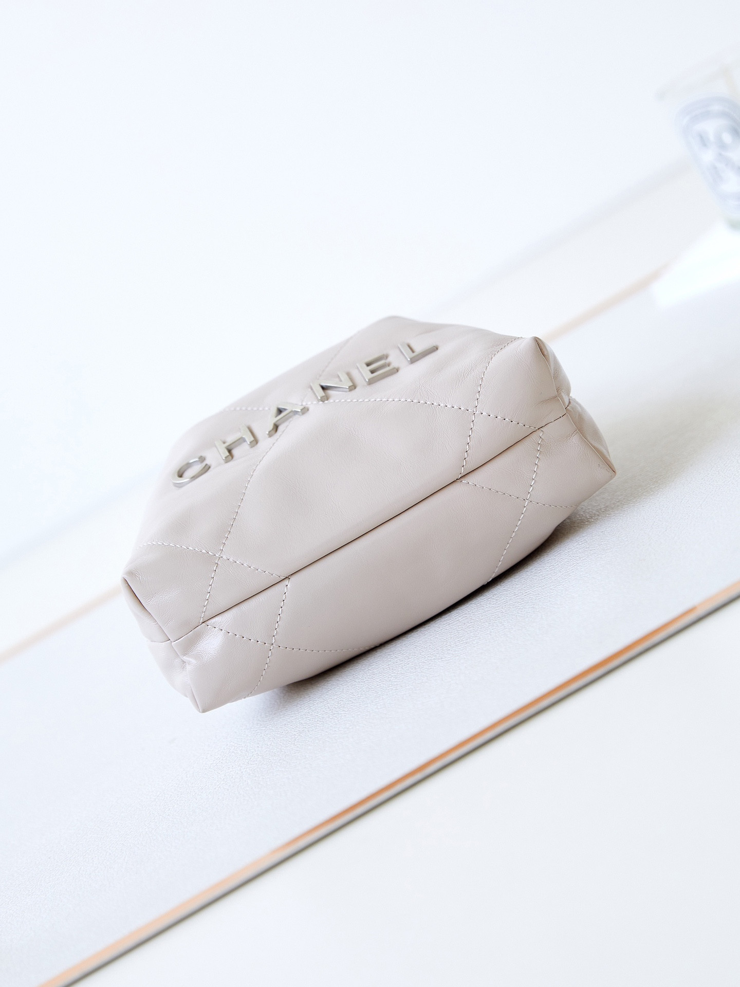 CHANEL 22 MINI HANDBAG Shiny Calfskin Apricot 7.8 × 7.4 × 2.3 in