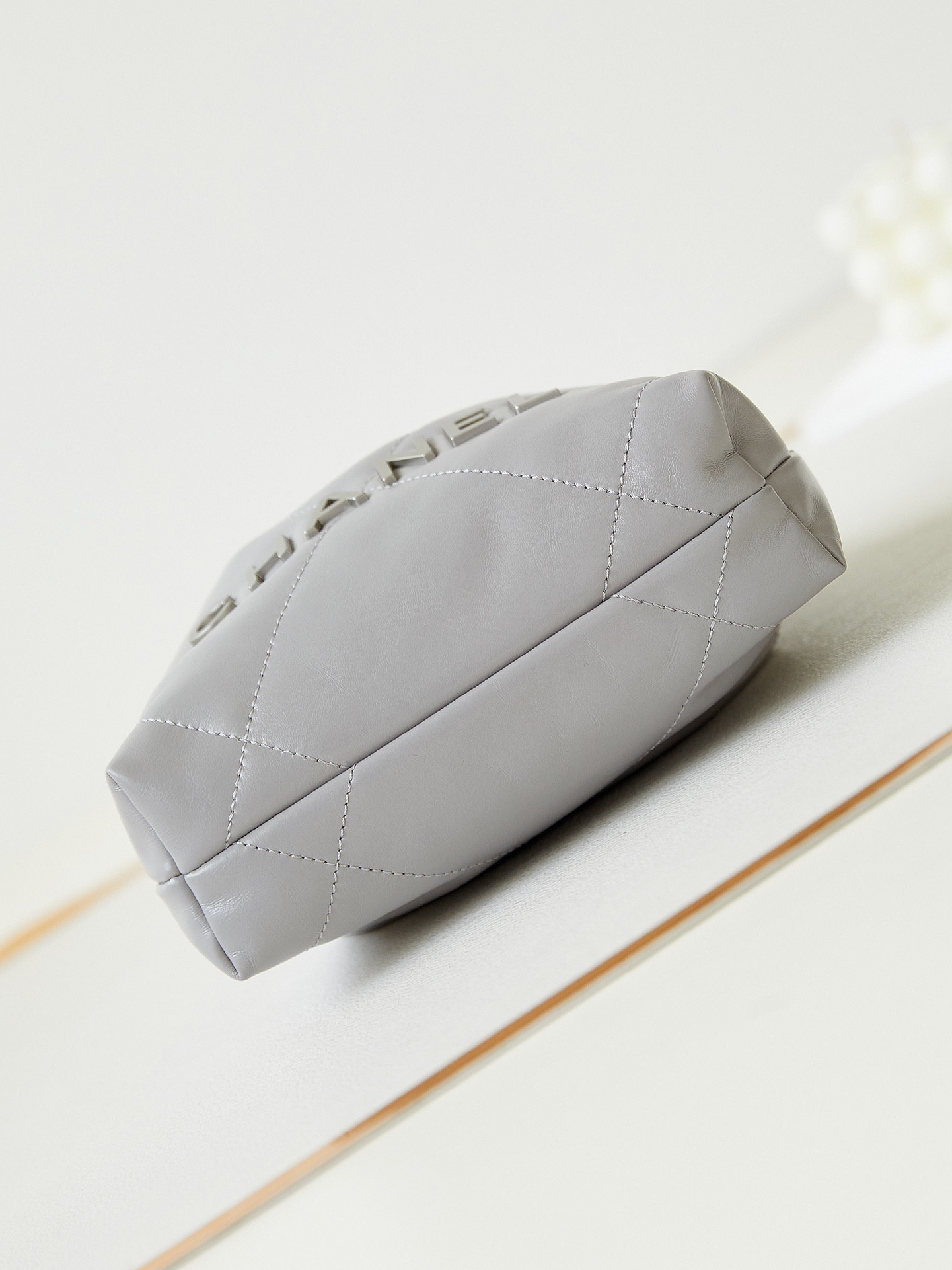 CHANEL 22 MINI HANDBAG Shiny Calfskin GREY 7.8 × 7.4 × 2.3 in