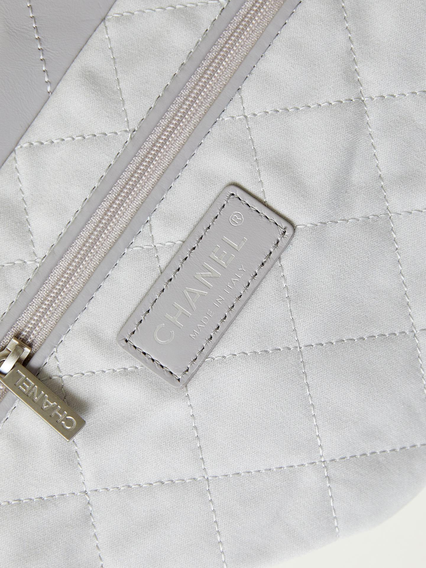 CHANEL 22 SMALL HANDBAG Shiny Calfskin GREY 13.7×14.4×2.7 in