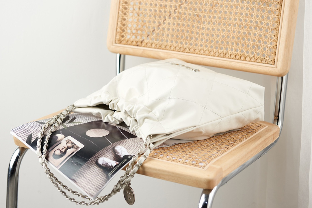 CHANEL 22 SMALL HANDBAG Shiny Calfskin White 13.7×14.4×2.7 in