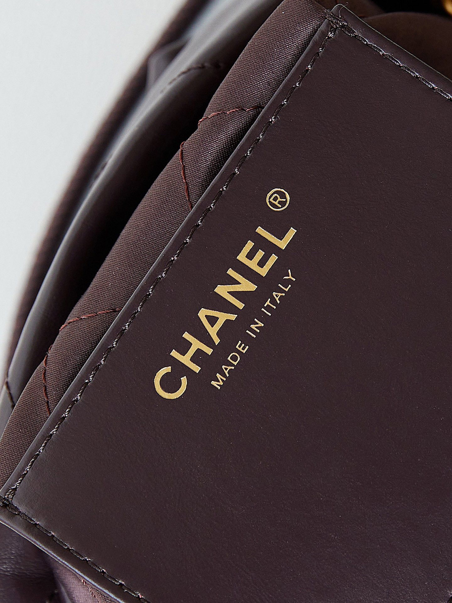 CHANEL 22 MINI HANDBAG Shiny Calfskin 7.8 × 7.4 × 2.3 in