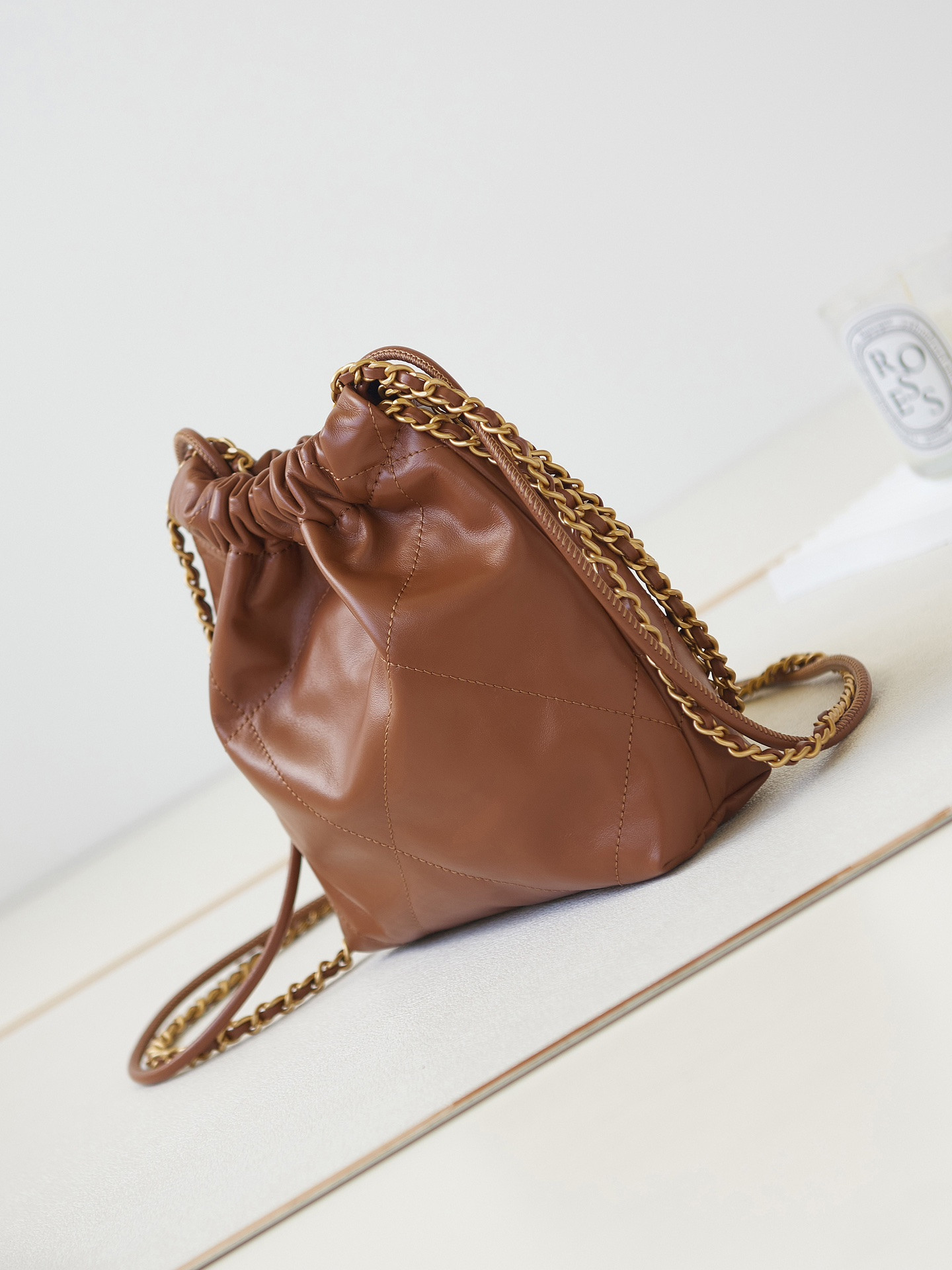 CHANEL 22 MINI HANDBAG Shiny Calfskin Brown 7.8 × 7.4 × 2.3 in