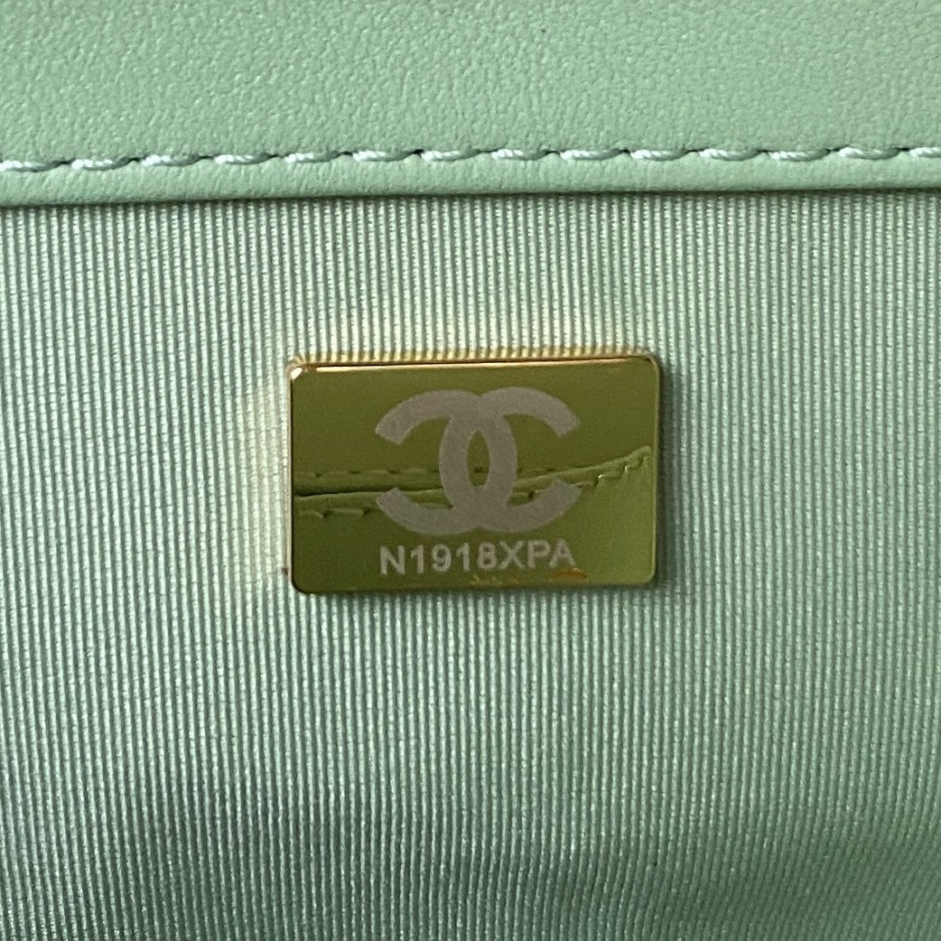 CHANEL BAGUETTE BAG GREEN 17.5×20×5cm