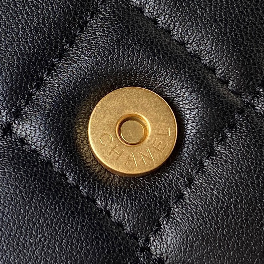 CHANEL BAGUETTE BAG BLACK 4.5 × 9.4 × 1.8 in