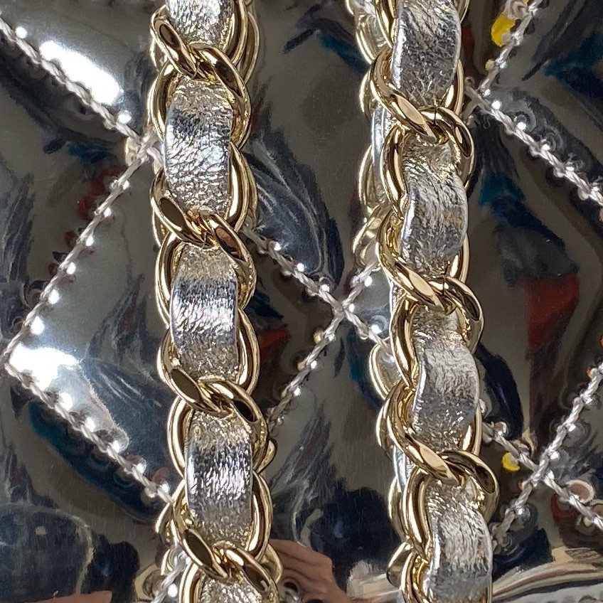 CHANEL FLAP BAG & STAR COIN PURSE SILVER 12.5×19×5cm