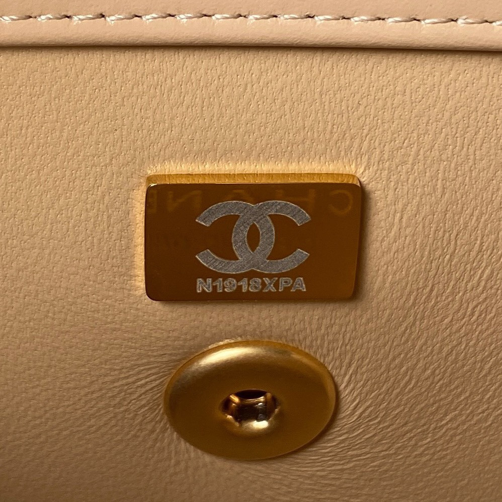 CHANEL MINI FLAP BAG Apricot 12×19×8cm