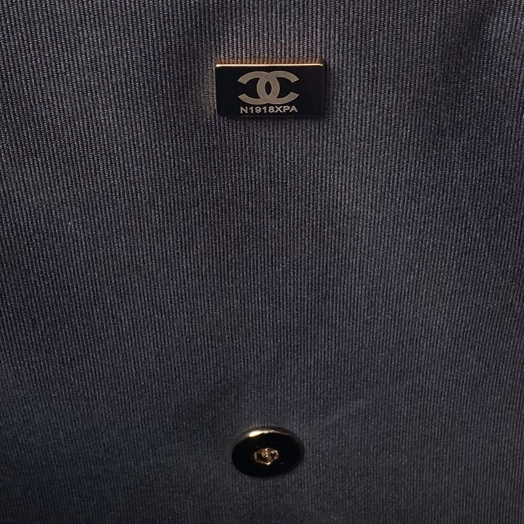 CHANEL CLASSIC FLAP BLACK 28x38x12cm