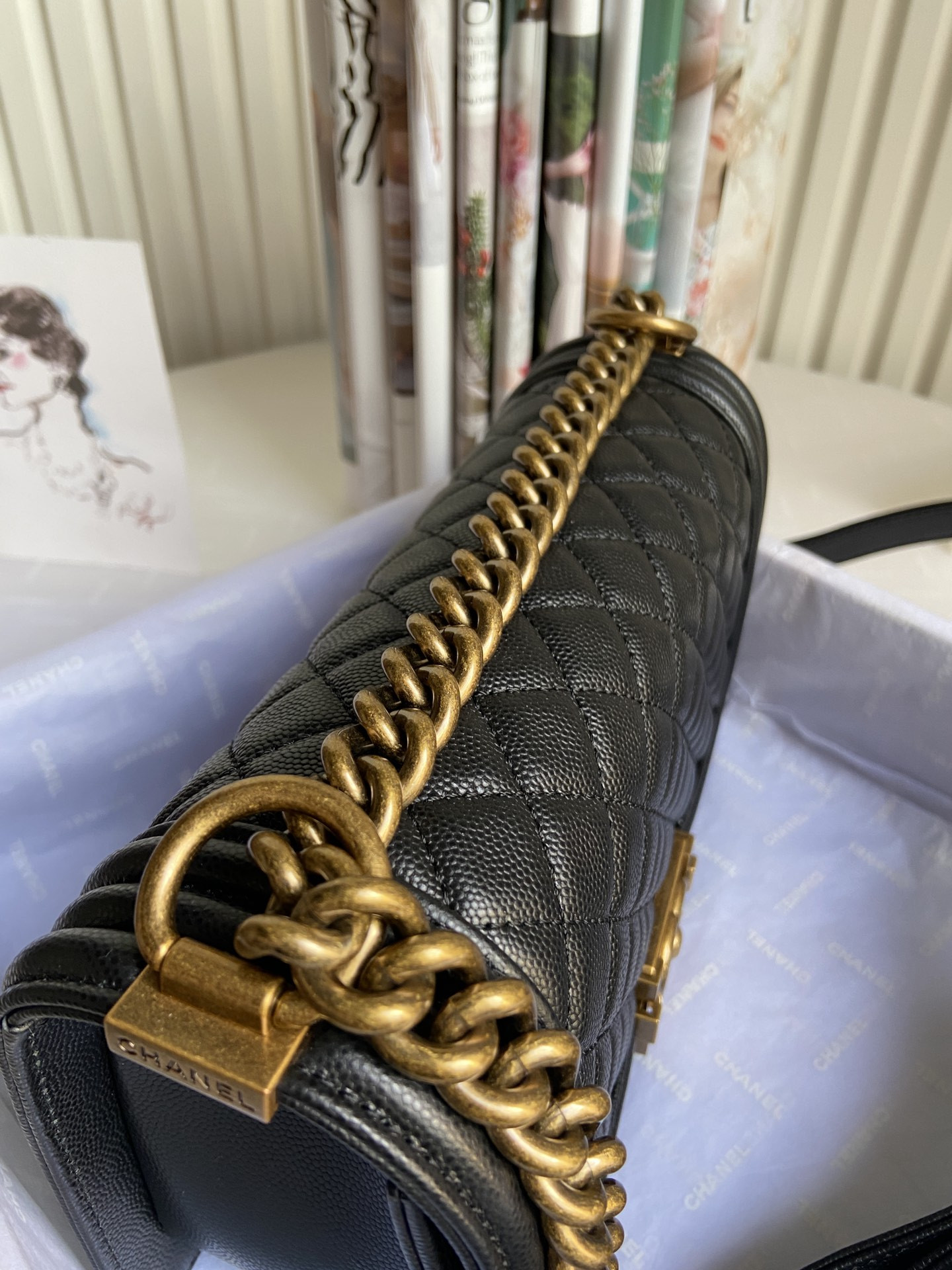 BOY CHANEL HANDBAG Shiny Grained Calfskin 5.9 × 9.8 × 3.5 in