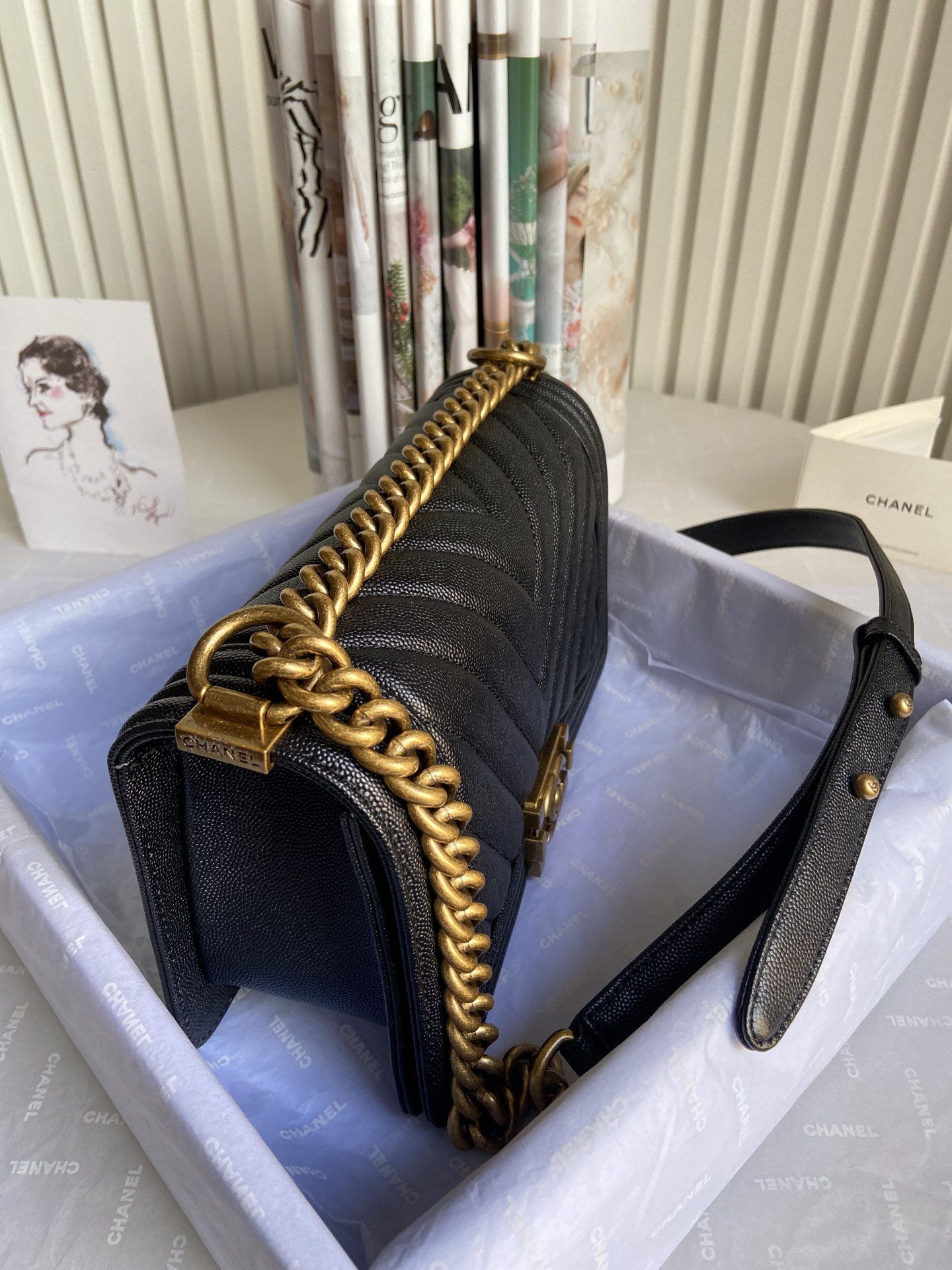 BOY CHANEL HANDBAG Shiny Grained Calfskin Black 5.9 × 9.8 × 3.5 in