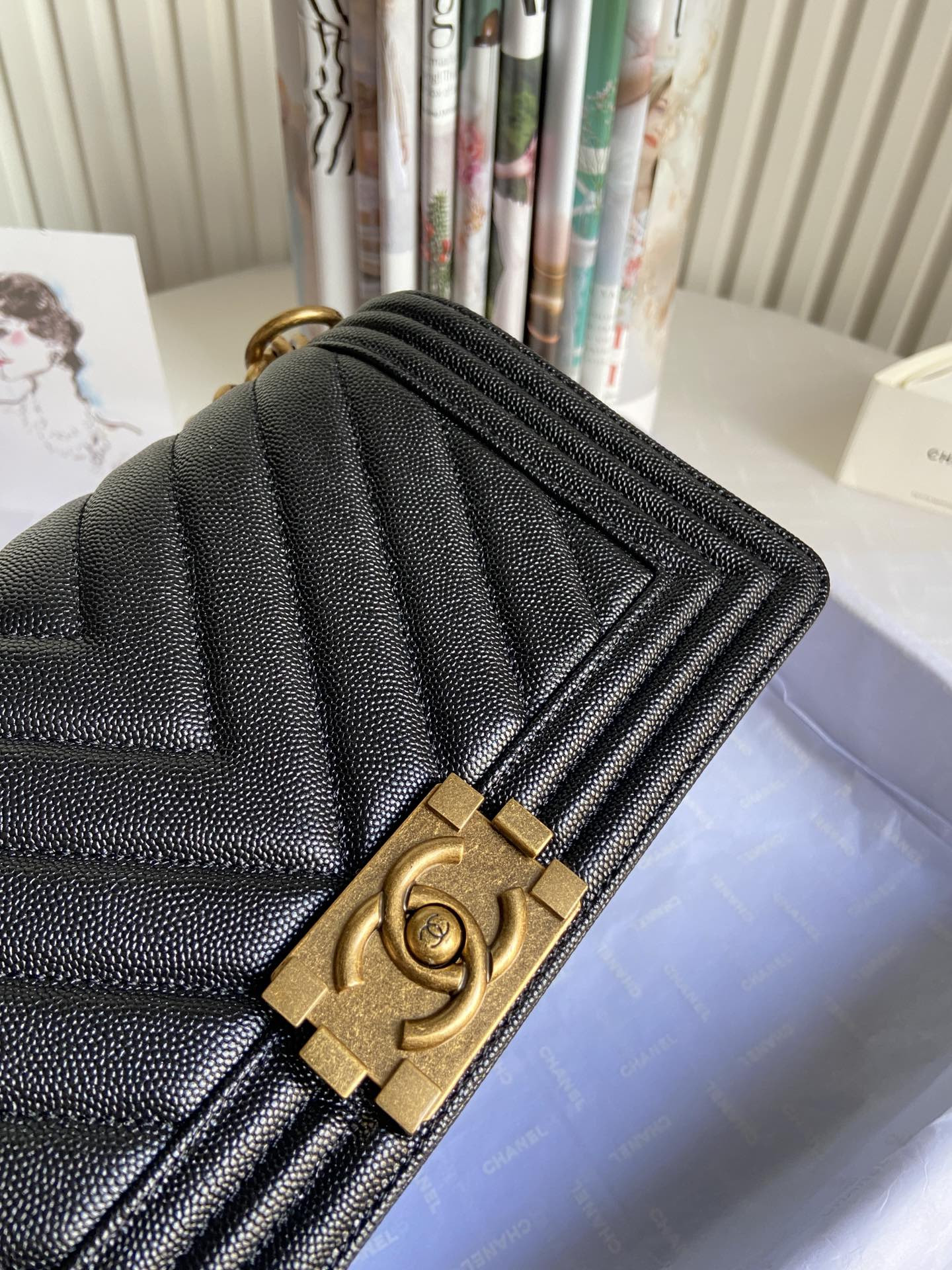 BOY CHANEL HANDBAG Shiny Grained Calfskin Black 5.9 × 9.8 × 3.5 in