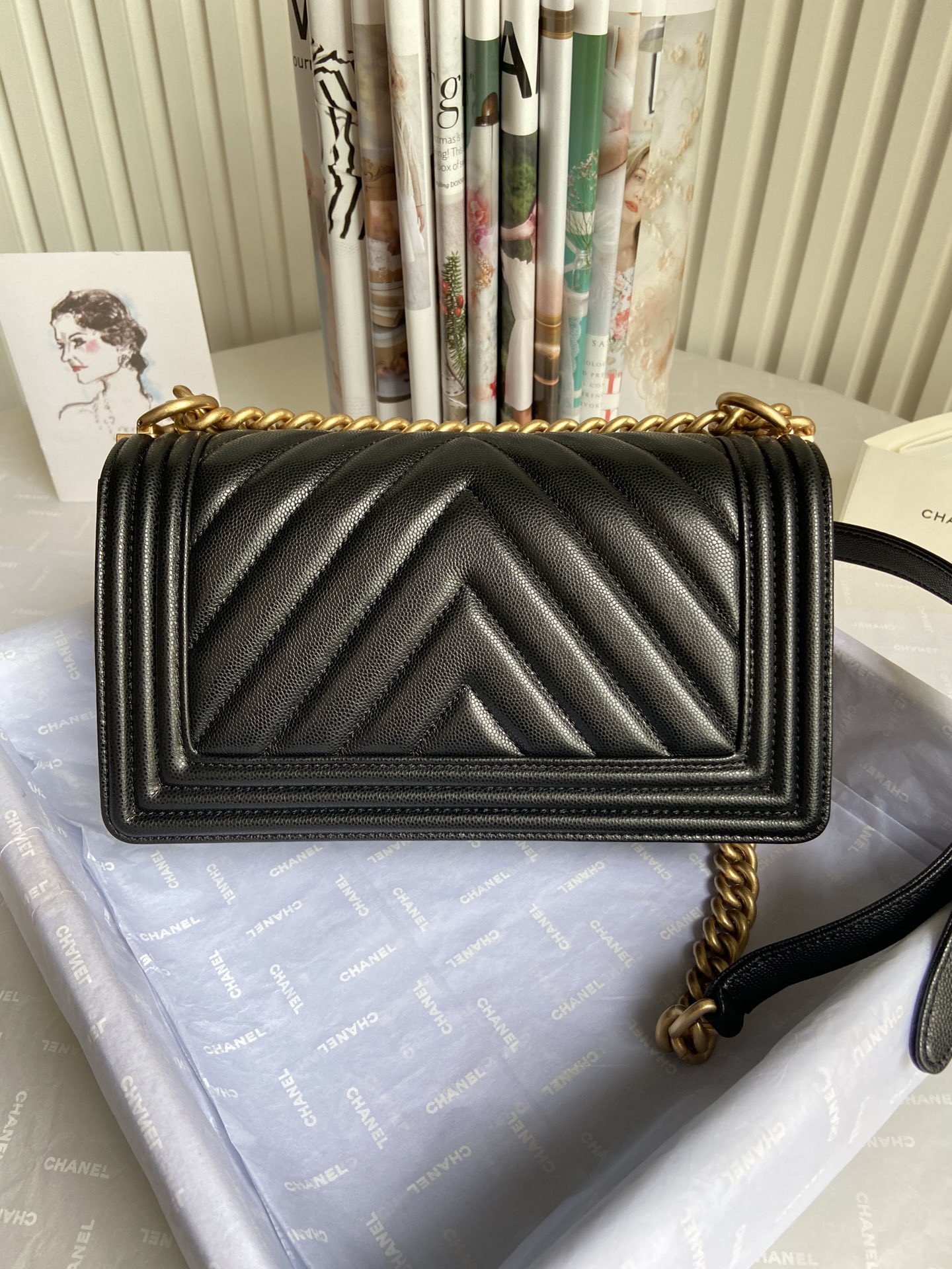 BOY CHANEL HANDBAG Shiny Grained Calfskin Black 5.9 × 9.8 × 3.5 in