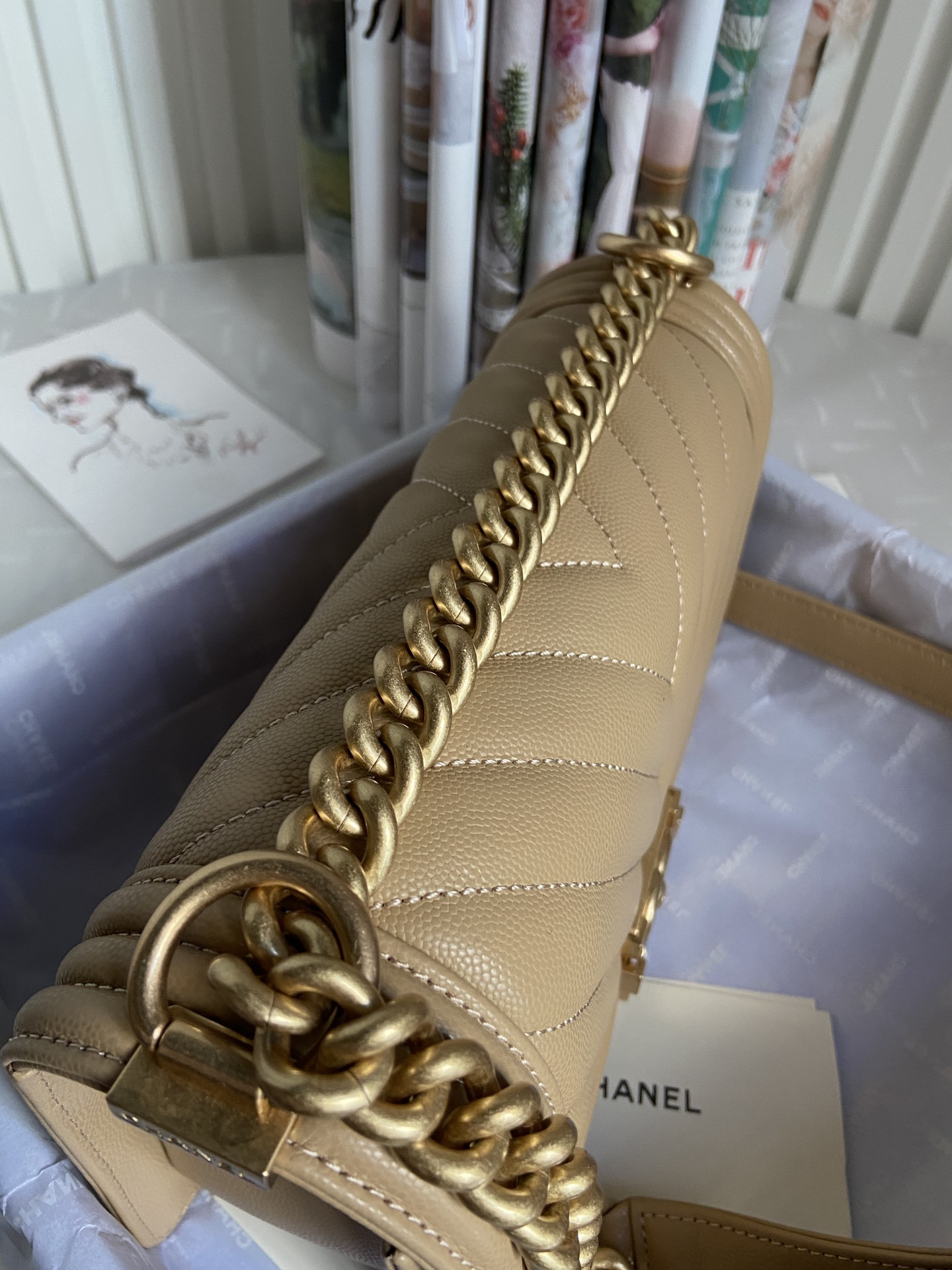 BOY CHANEL HANDBAG Shiny Grained Calfskin Brown 5.9 × 9.8 × 3.5 in