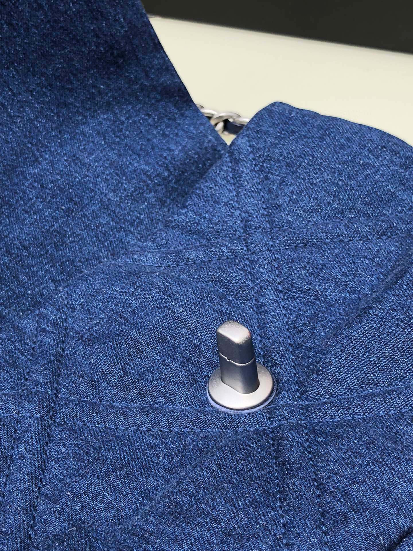 CHANEL 19 HANDBAG, Gold-Tone, Silver-Tone & Ruthenium-Finish Metal Navy 6.2 × 10.1 × 3.5 in