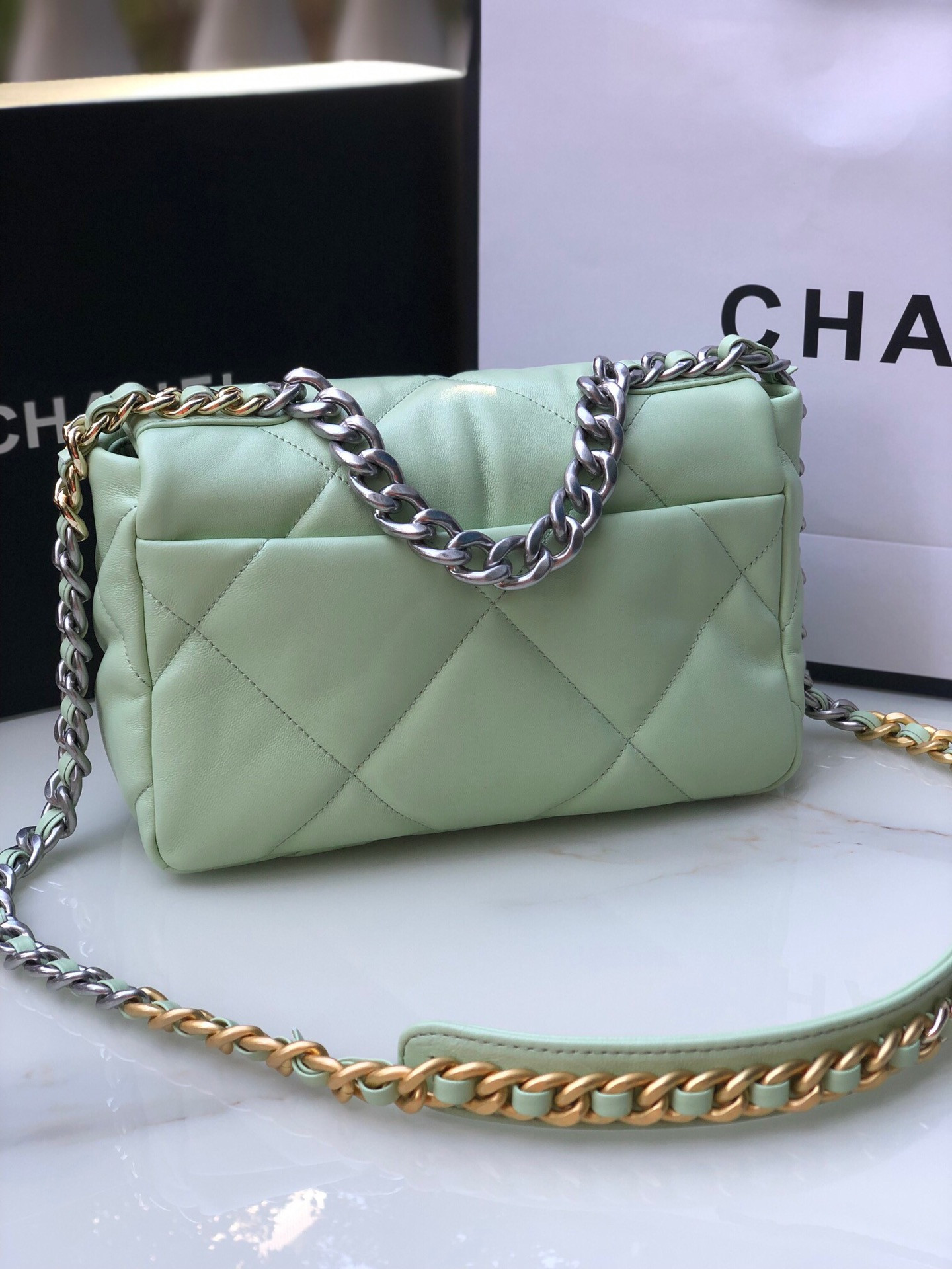 CHANEL 19 HANDBAG Shiny Leather, Gold-Tone, Silver-Tone & Ruthenium-Finish Metal Green 6.2 × 10.1 × 3.5 in