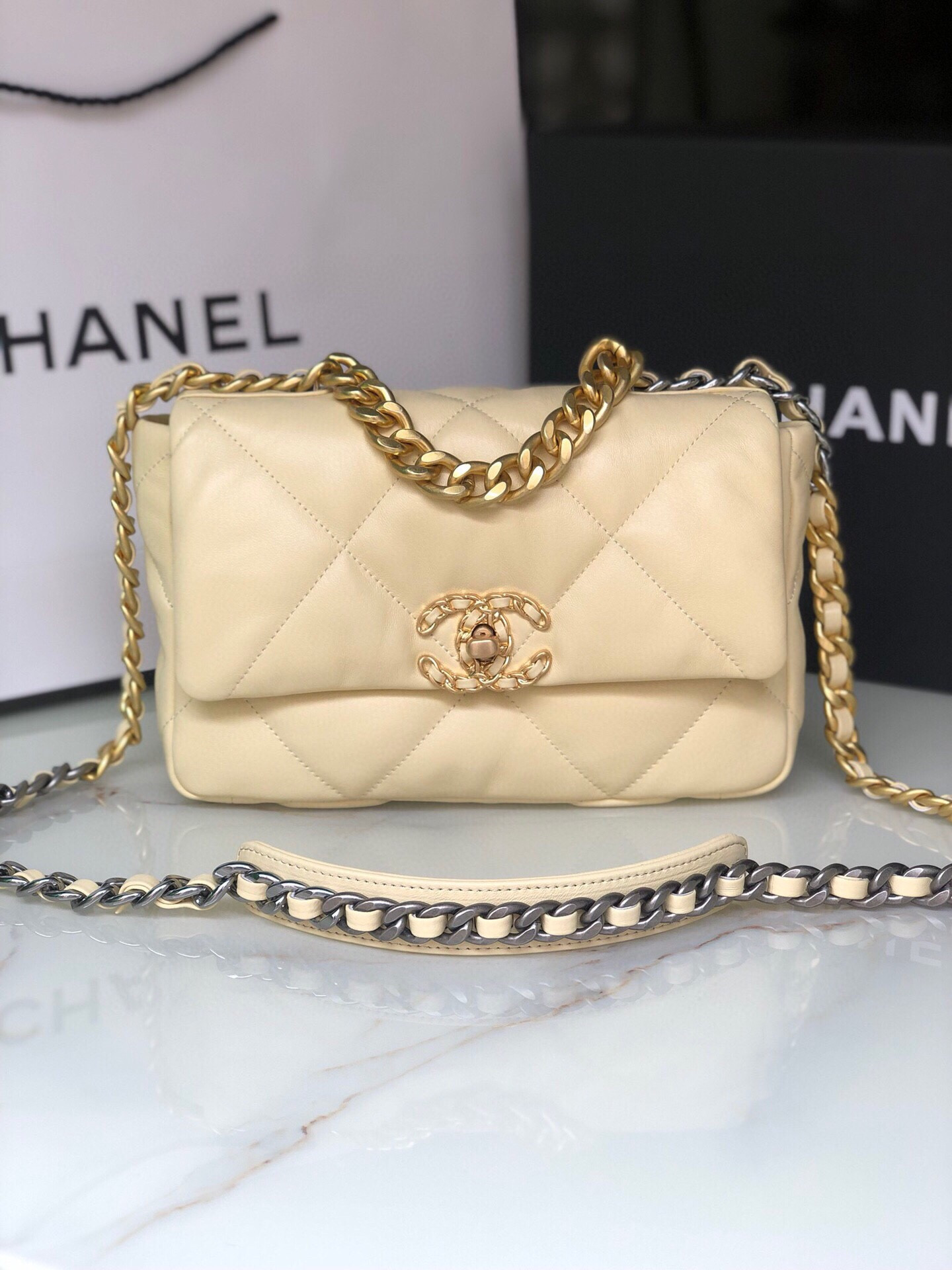 CHANEL 19 HANDBAG Shiny Leather, Gold-Tone, Silver-Tone & Ruthenium-Finish Metal Dark Yellow 6.2 × 10.1 × 3.5 in