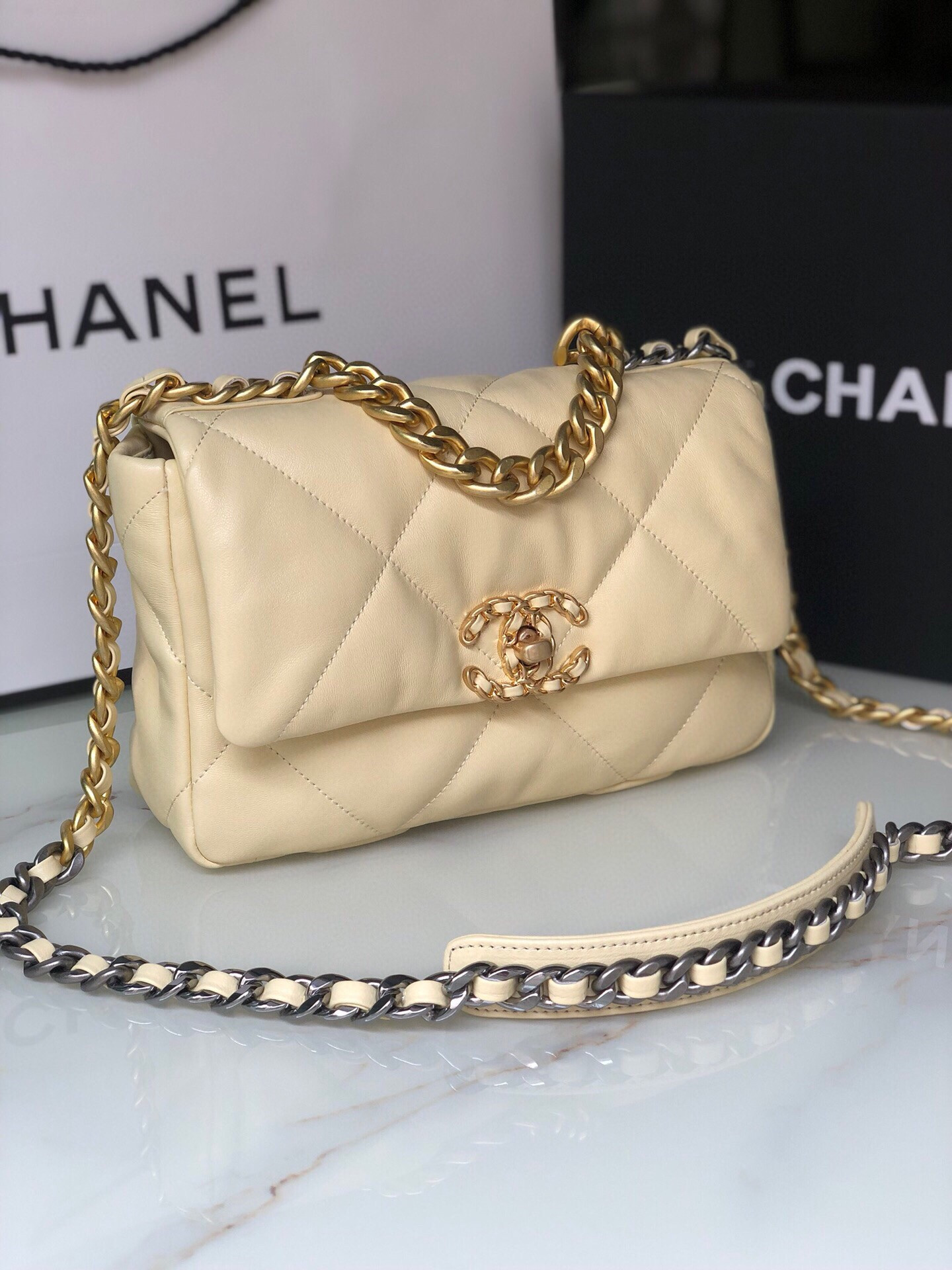 CHANEL 19 HANDBAG Shiny Leather, Gold-Tone, Silver-Tone & Ruthenium-Finish Metal Dark Yellow 6.2 × 10.1 × 3.5 in