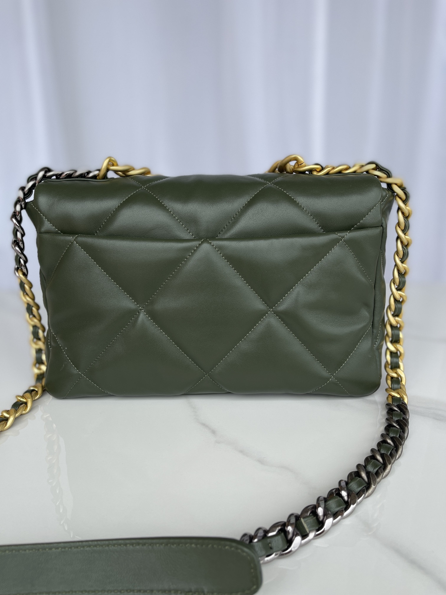 CHANEL 19 LARGE HANDBAG Shiny Leather, Gold-Tone, Silver-Tone & Ruthenium-Finish Metal Dark Green 7.8 × 11.7 × 3.9 in