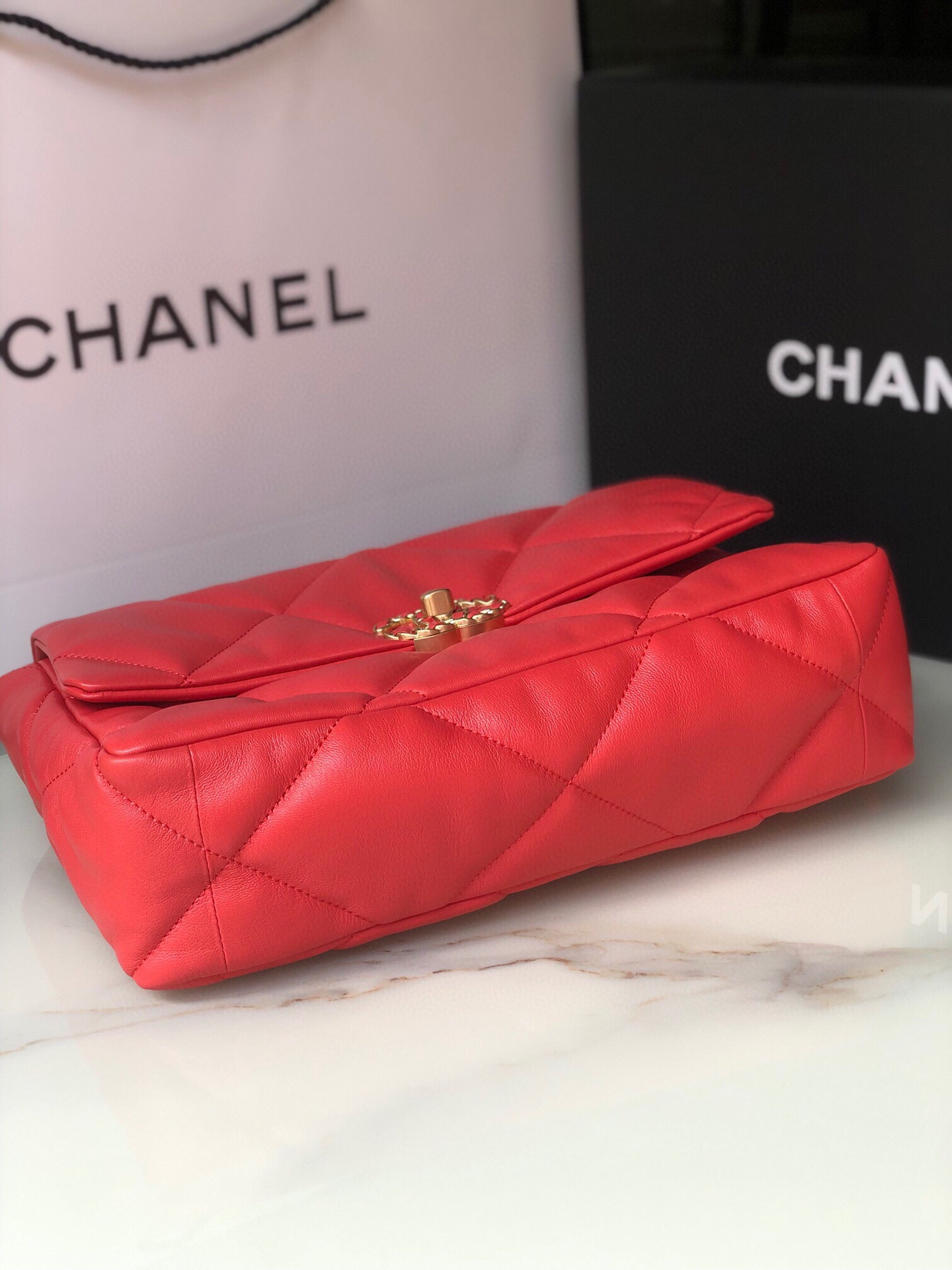 CHANEL 19 LARGE HANDBAG Shiny Leather Red, Gold-Tone, Silver-Tone & Ruthenium-Finish Metal 7.8 × 11.7 × 3.9 in