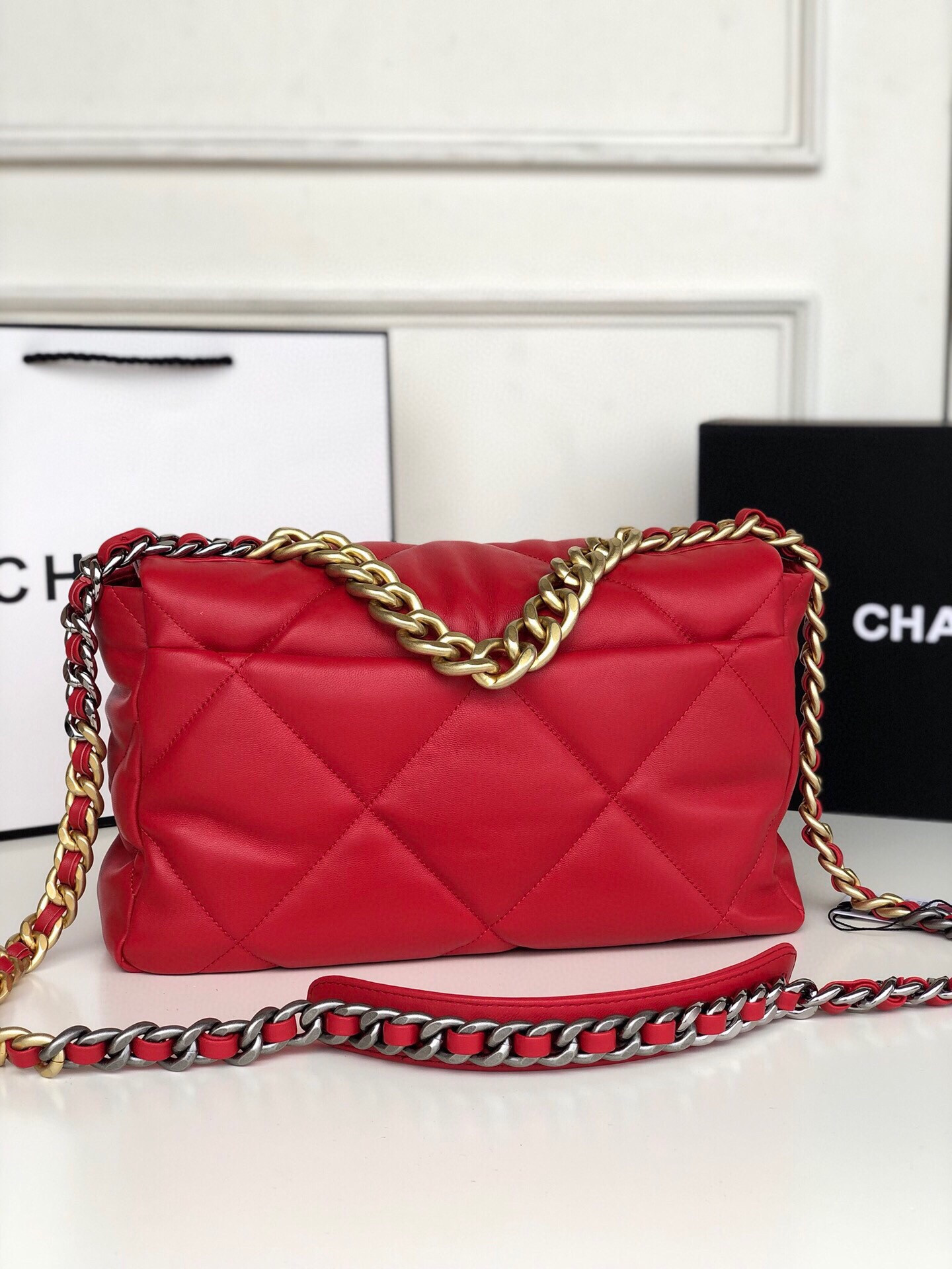CHANEL 19 LARGE HANDBAG Shiny Leather, Gold-Tone, Silver-Tone & Ruthenium-Finish Metal Red 7.8 × 11.7 × 3.9 in