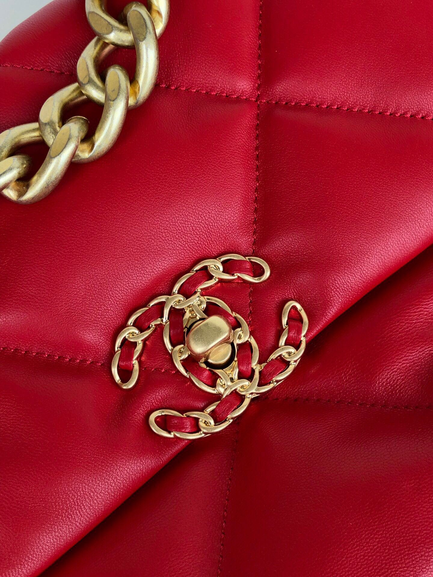 CHANEL 19 LARGE HANDBAG Shiny Leather, Gold-Tone, Silver-Tone & Ruthenium-Finish Metal Red 7.8 × 11.7 × 3.9 in